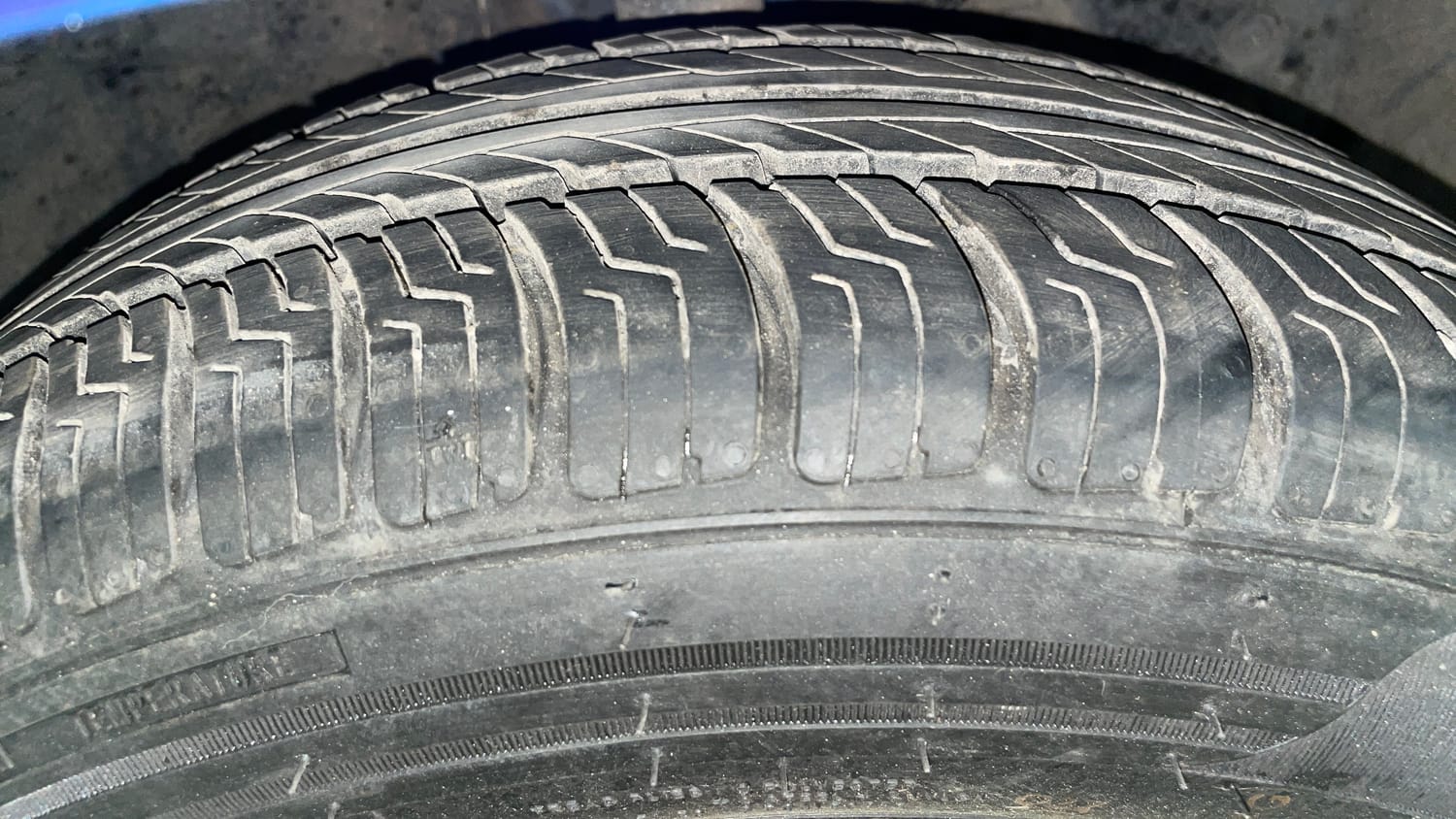 Used 2017 Ford Figo Titanium 1.2 Ti-VCT Petrol Manual tyres RIGHT FRONT TYRE TREAD VIEW