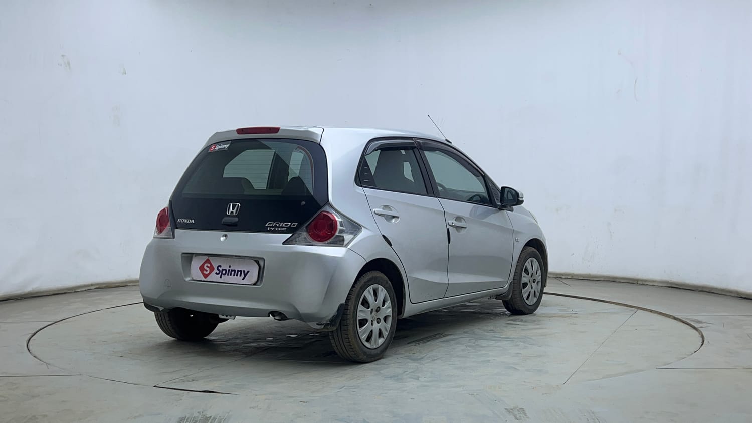 Used 2015 Honda Brio S MT Petrol Manual exterior RIGHT REAR CORNER VIEW