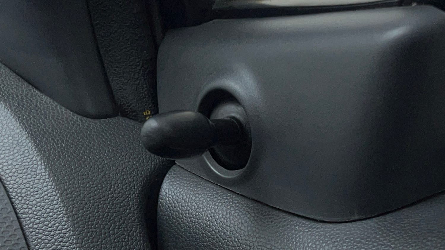 Used 2015 Maruti Suzuki Ritz Lxi BS-IV Petrol Manual top_features Adjustable ORVM