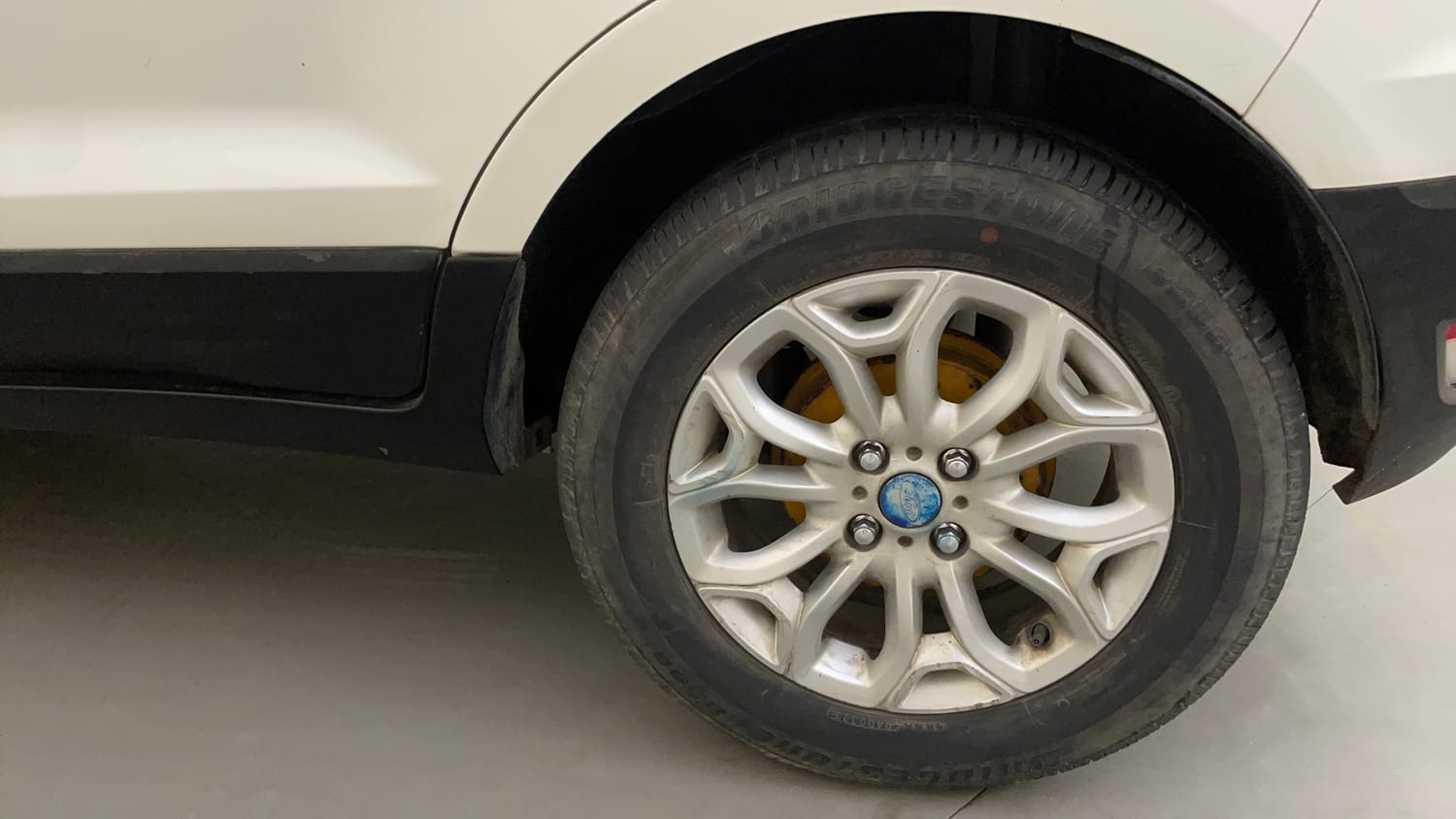 Used 2015 Ford EcoSport Titanium 1.5L Ti-VCT AT Petrol Automatic tyres LEFT REAR TYRE RIM VIEW