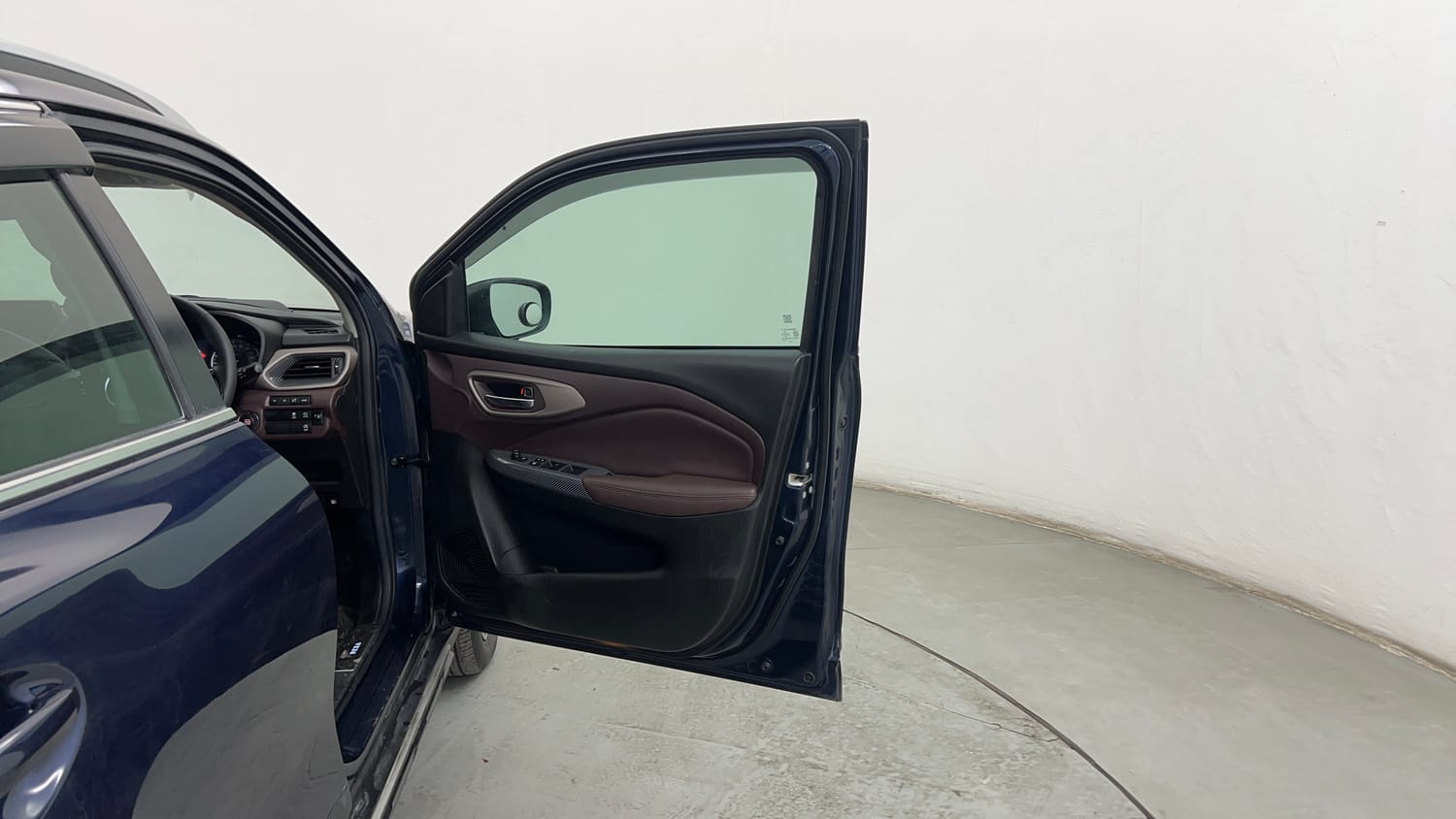 Used 2024 Maruti Suzuki Fronx Alpha 1.0L Turbo MT Petrol Manual interior RIGHT FRONT DOOR OPEN VIEW
