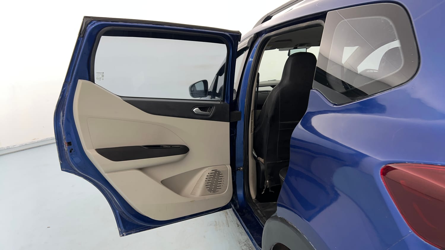 Used 2019 Renault Triber RXZ Petrol Manual interior LEFT REAR DOOR OPEN VIEW