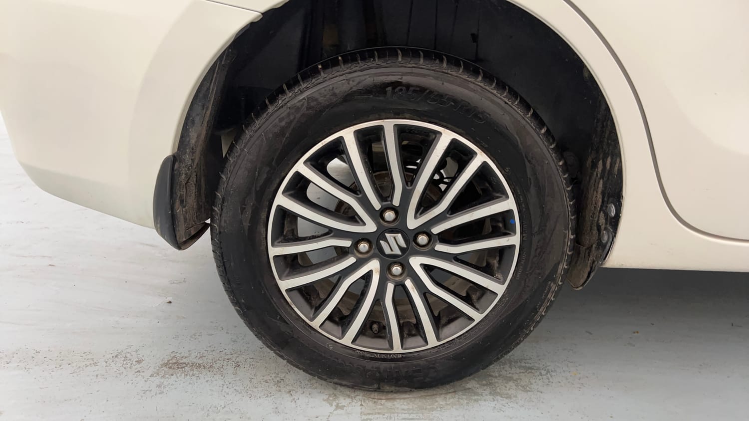 Used 2018 Maruti Suzuki Dzire ZDi Plus AMT Diesel Automatic tyres RIGHT REAR TYRE RIM VIEW