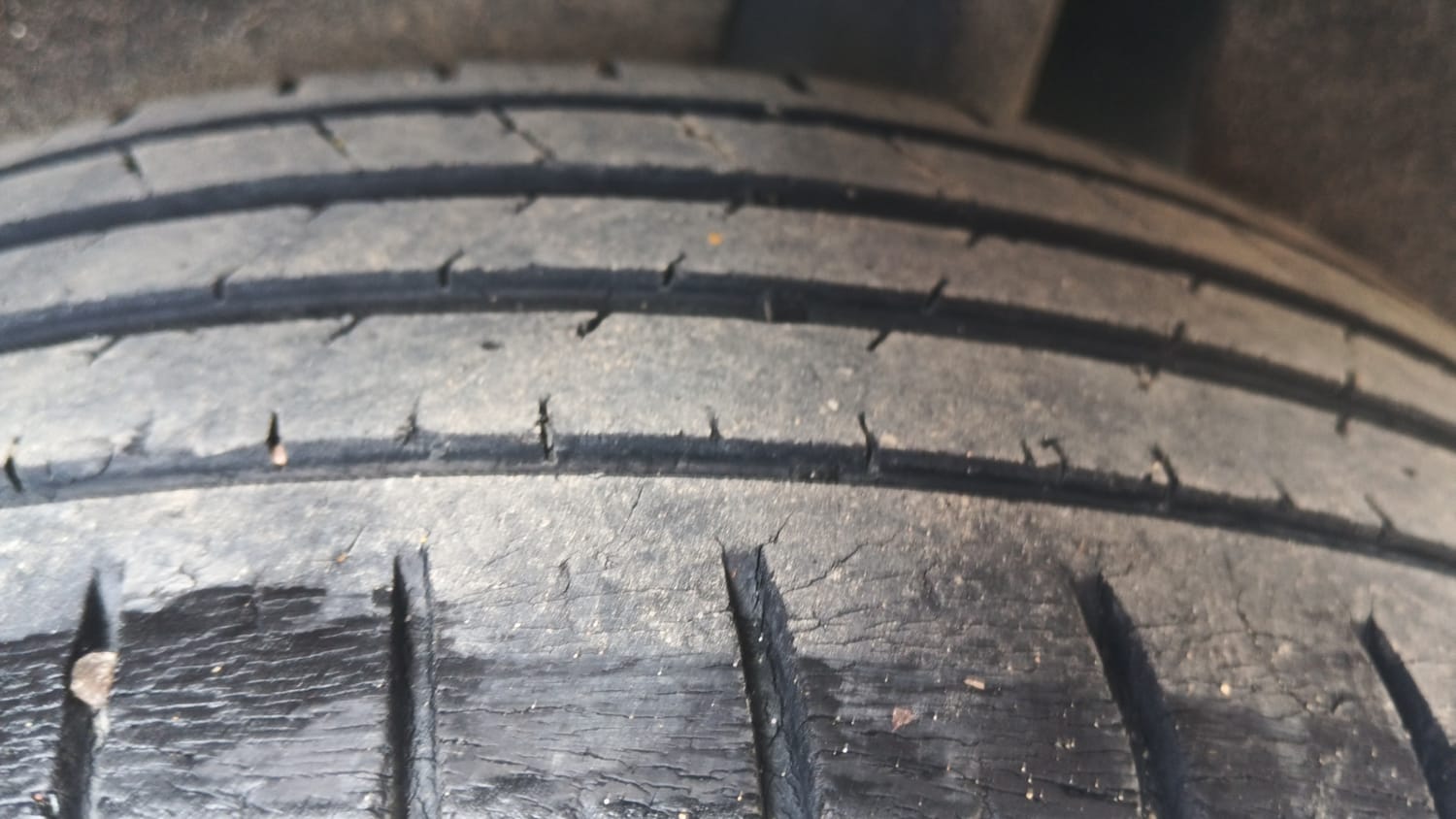 Used 2018 Maruti Suzuki Baleno Zeta 1.2 Petrol Manual tyres LEFT REAR TYRE TREAD VIEW