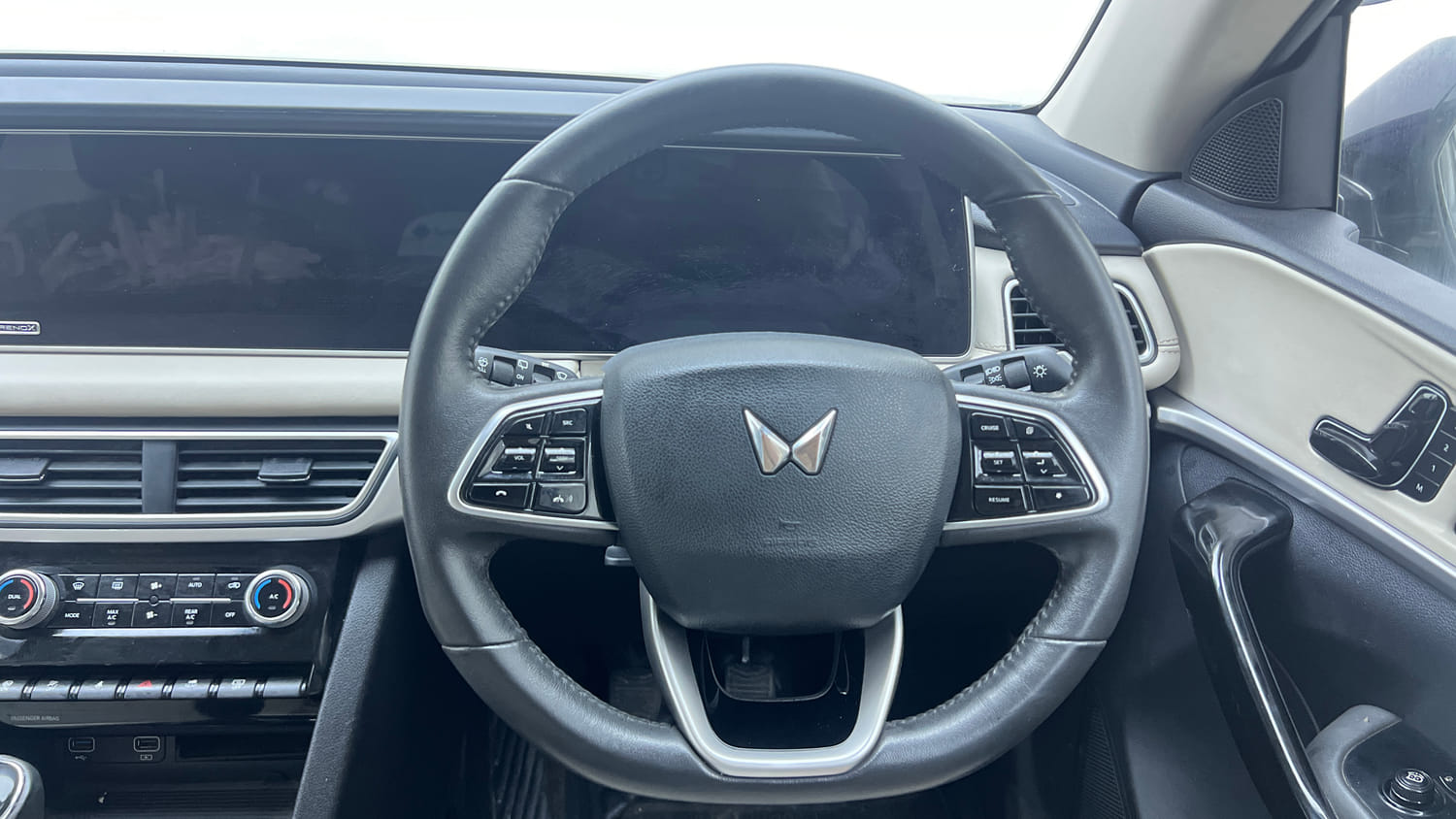 Used 2023 Mahindra XUV700 AX 7 Petrol MT 7 STR Petrol Manual interior STEERING VIEW
