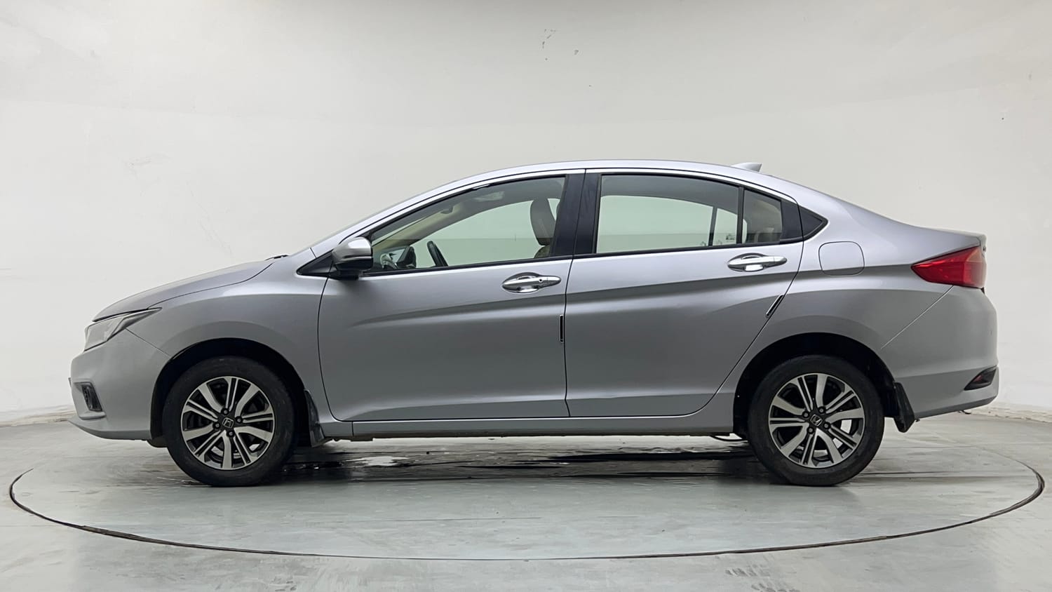 Used 2019 Honda City V Petrol Petrol Manual exterior LEFT SIDE VIEW
