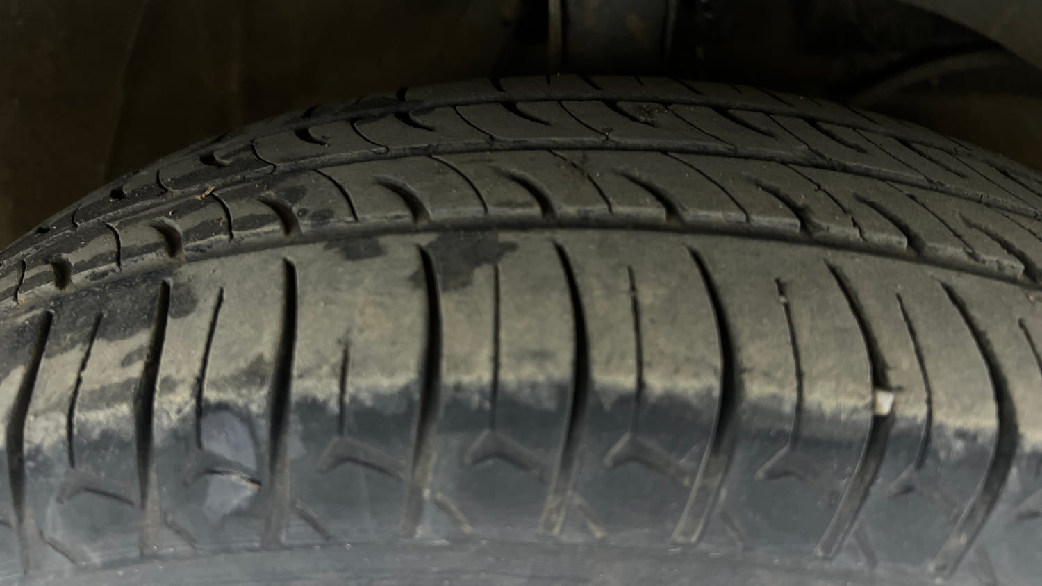 Used 2019 Maruti Suzuki Swift VDi Diesel Manual tyres RIGHT FRONT TYRE TREAD VIEW