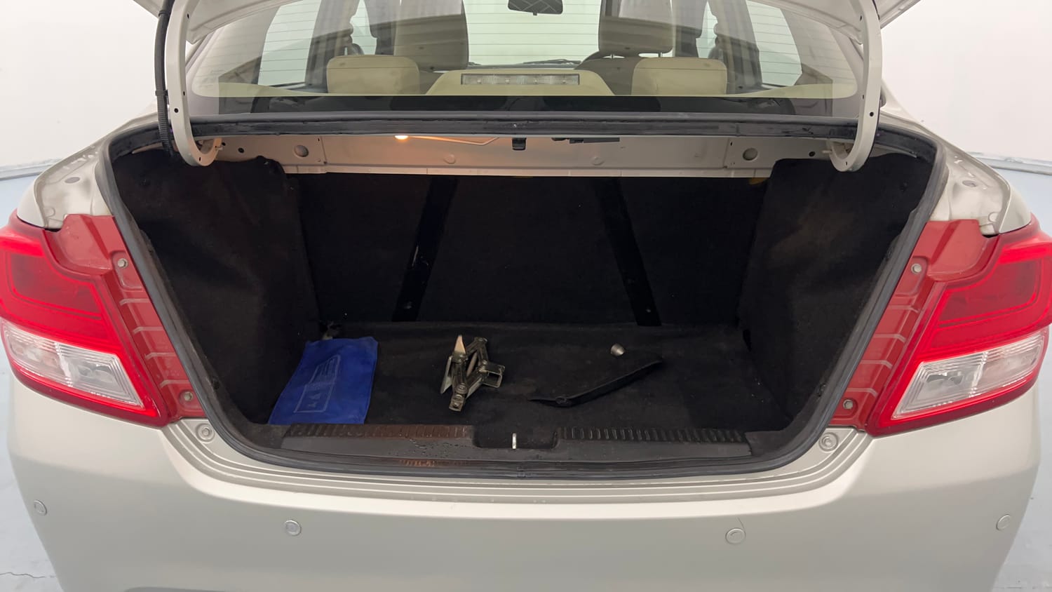 Used 2018 Maruti Suzuki Dzire ZXi Plus Petrol Manual interior DICKY INSIDE VIEW