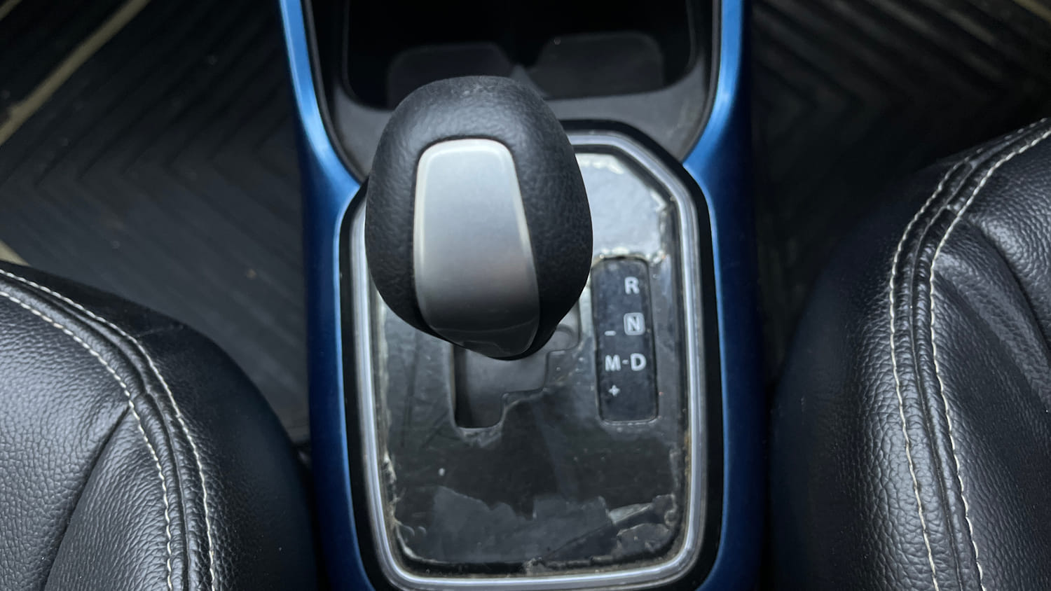 Used 2018 Maruti Suzuki Ignis Zeta 1.2 AMT Petrol Automatic interior GEAR  KNOB VIEW