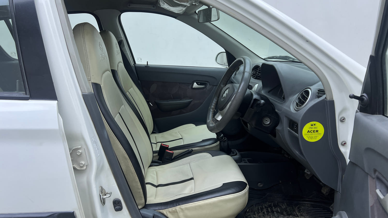 Used 2014 Maruti Suzuki Alto 800 Lxi Petrol Manual interior RIGHT SIDE FRONT DOOR CABIN VIEW