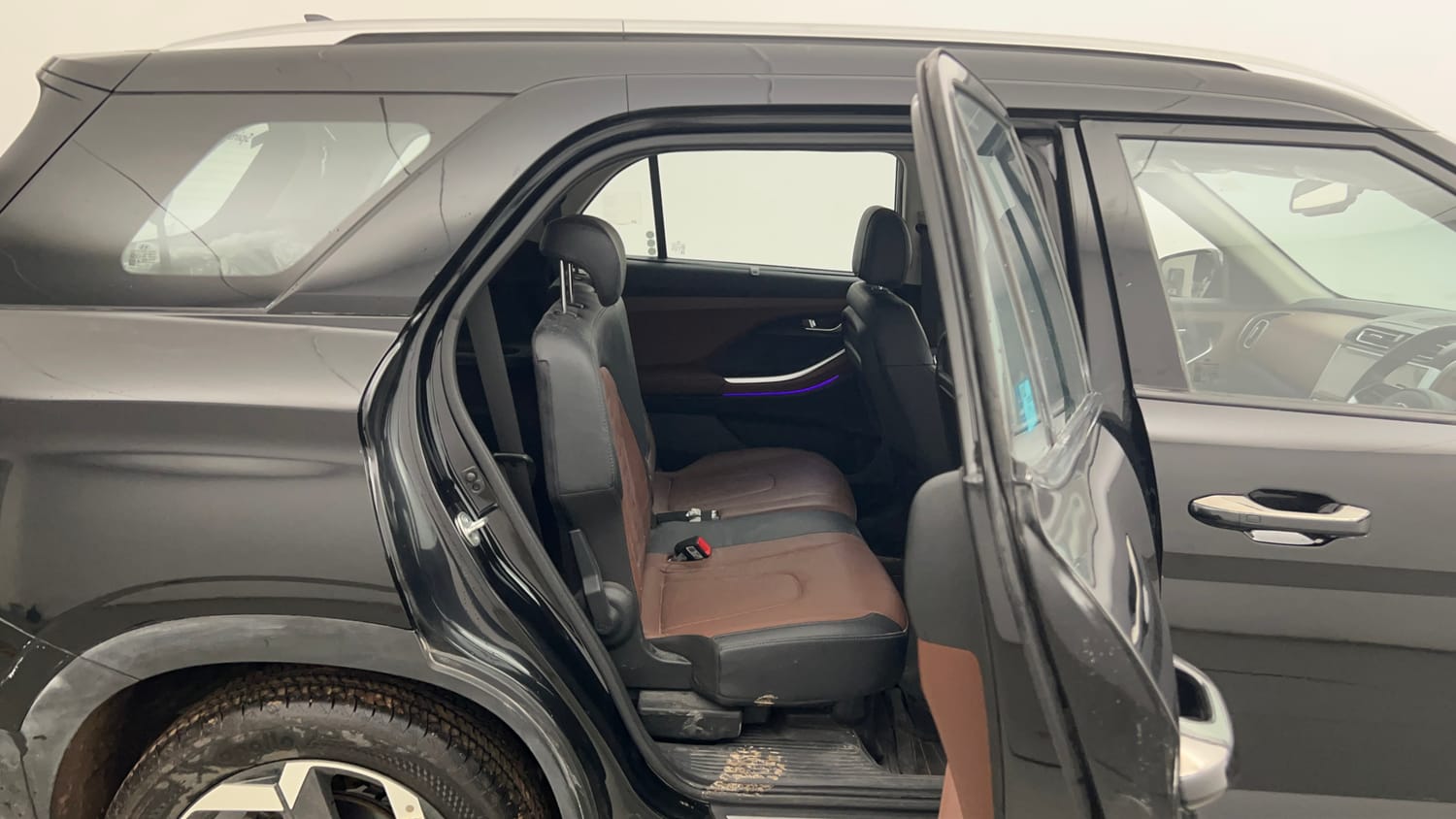 Used 2023 Hyundai Alcazar Platinum 7 STR 1.5 Turbo Petrol Petrol Manual interior RIGHT SIDE REAR DOOR CABIN VIEW