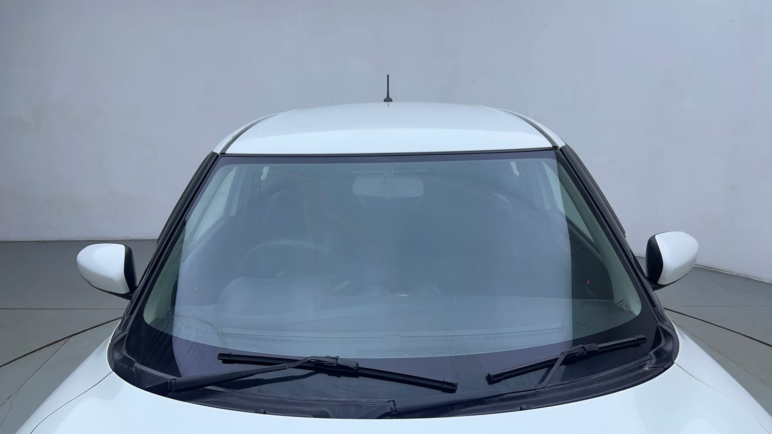 Used 2018 Maruti Suzuki Swift ZXi AMT Petrol Automatic exterior FRONT WINDSHIELD VIEW