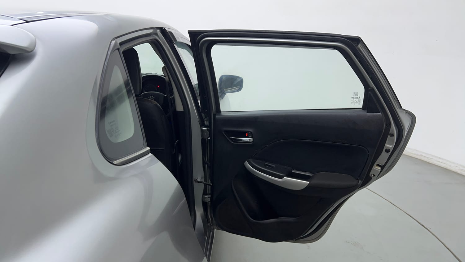 Used 2018 Maruti Suzuki Baleno Delta 1.2 Petrol Manual interior RIGHT REAR DOOR OPEN VIEW