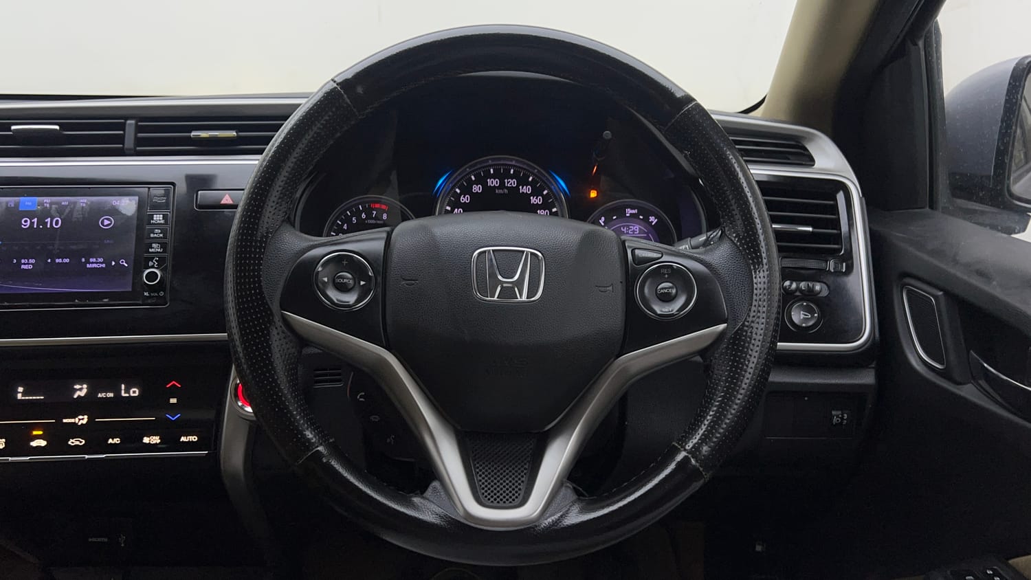 Used 2019 Honda City V Petrol Petrol Manual interior STEERING VIEW