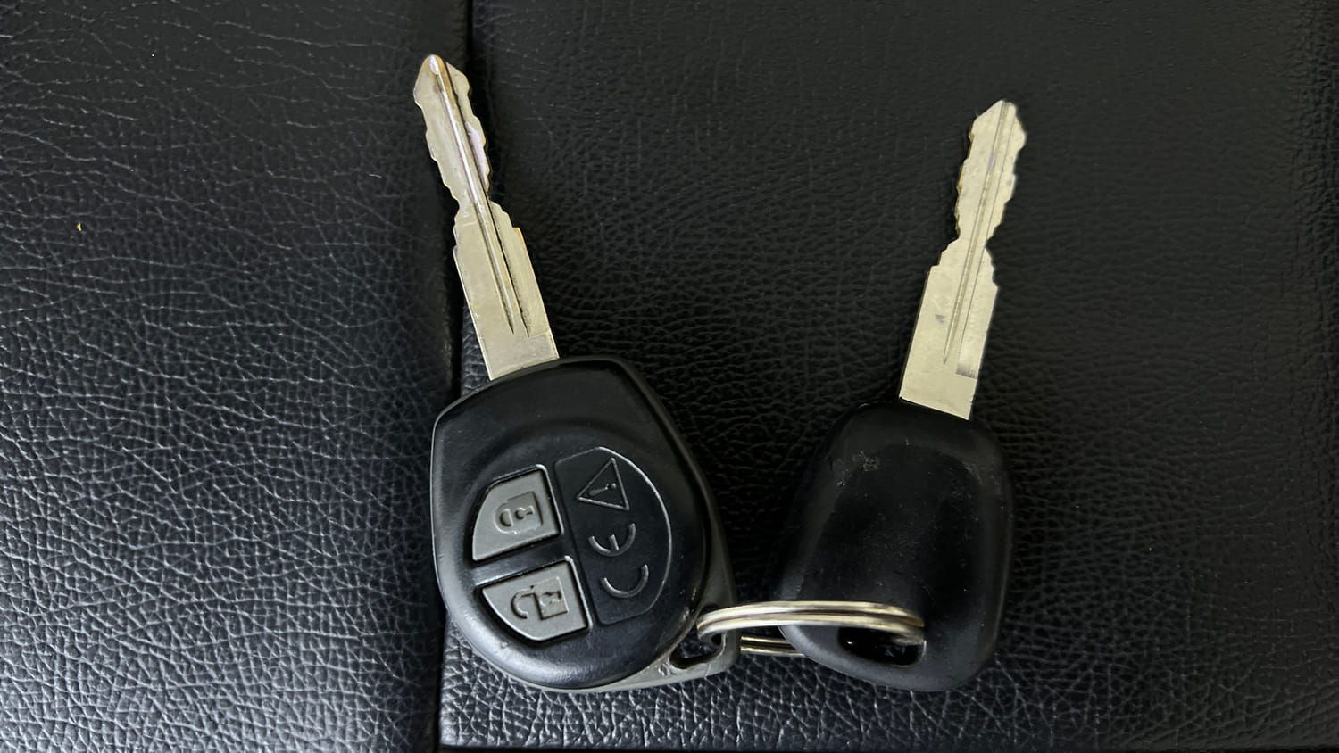 Used 2019 Maruti Suzuki Swift VDi Diesel Manual extra CAR KEY VIEW