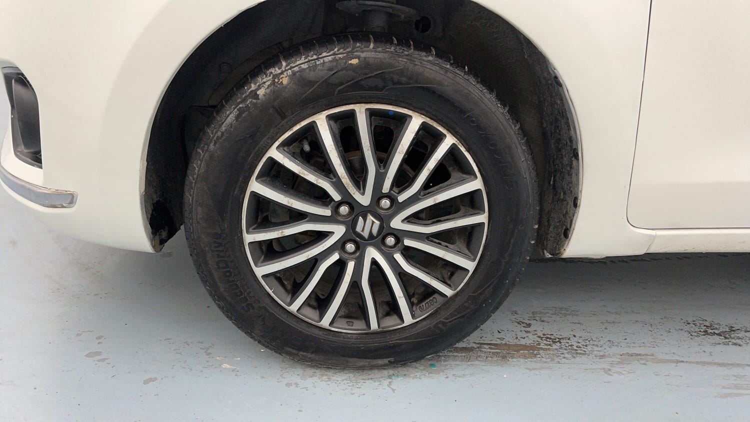 Used 2018 Maruti Suzuki Dzire ZDi Plus AMT Diesel Automatic tyres LEFT FRONT TYRE RIM VIEW