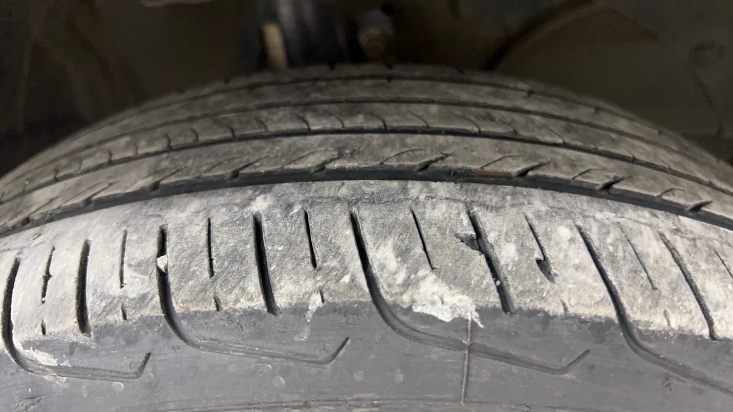 Used 2024 Maruti Suzuki Fronx Alpha 1.0L Turbo MT Petrol Manual tyres RIGHT FRONT TYRE TREAD VIEW