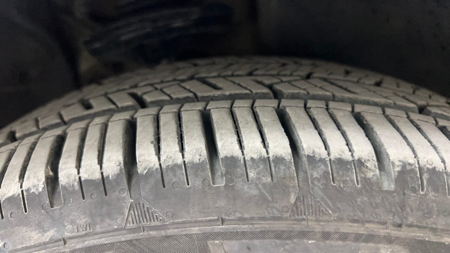 Used 2019 Skoda Superb L&K TDI AT Diesel Automatic tyres RIGHT FRONT TYRE TREAD VIEW
