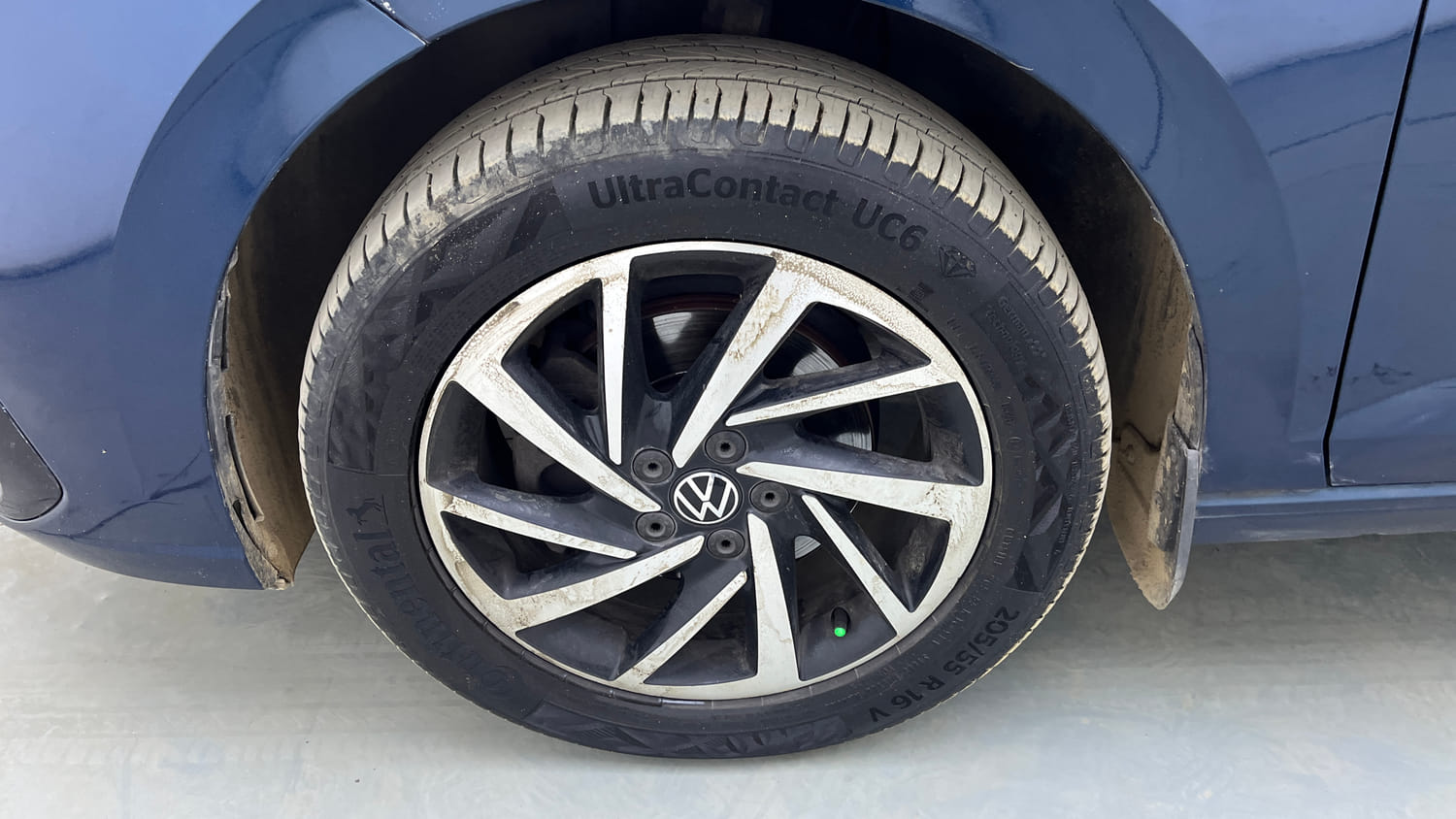 Used 2023 Volkswagen Virtus Topline 1.0 TSI AT Petrol Automatic tyres LEFT FRONT TYRE RIM VIEW