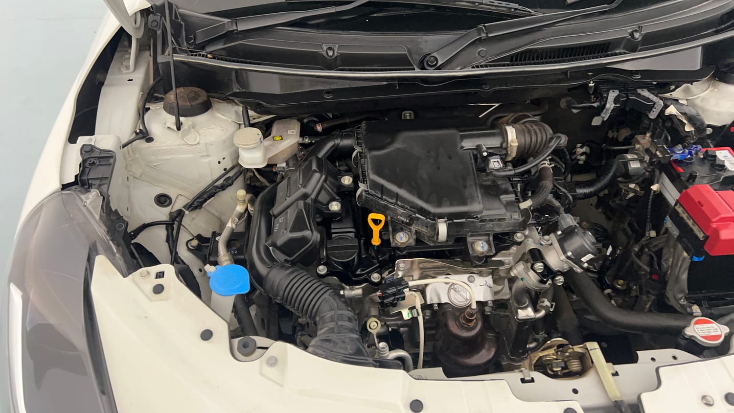 Used 2025 Maruti Suzuki Swift LXi Petrol Manual engine ENGINE RIGHT SIDE VIEW