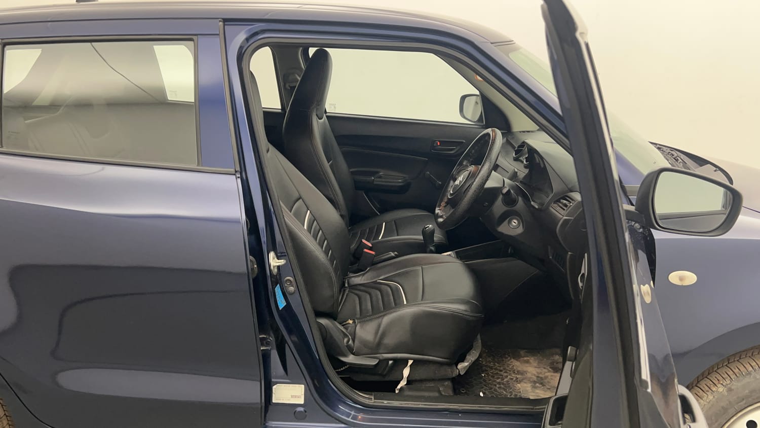 Used 2018 Maruti Suzuki Swift LXi Petrol Manual interior RIGHT SIDE FRONT DOOR CABIN VIEW