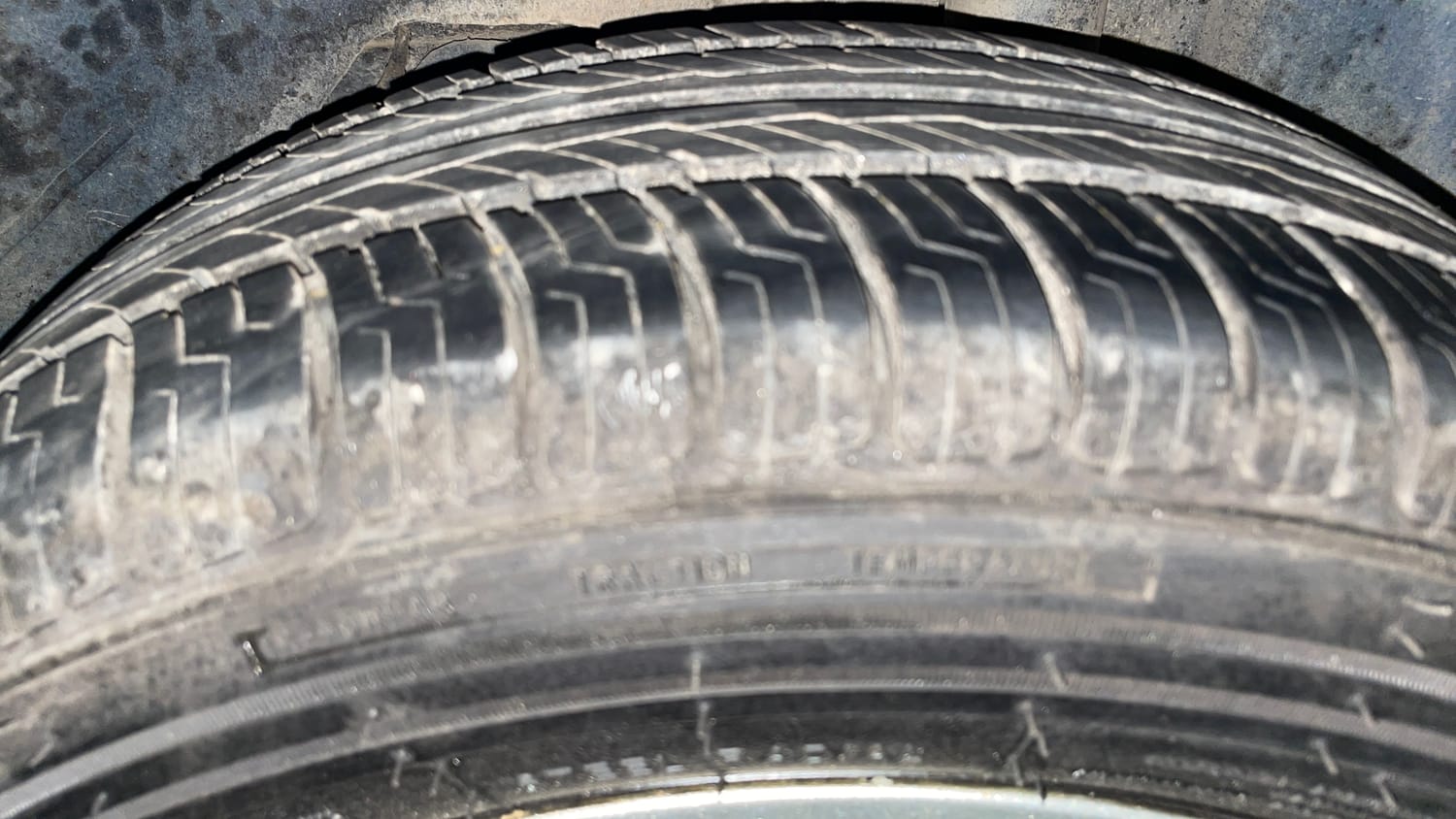 Used 2017 Ford Figo Titanium 1.2 Ti-VCT Petrol Manual tyres LEFT REAR TYRE TREAD VIEW