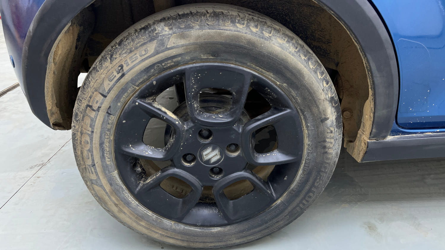 Used 2018 Maruti Suzuki Ignis Zeta 1.2 AMT Petrol Automatic tyres RIGHT REAR TYRE RIM VIEW