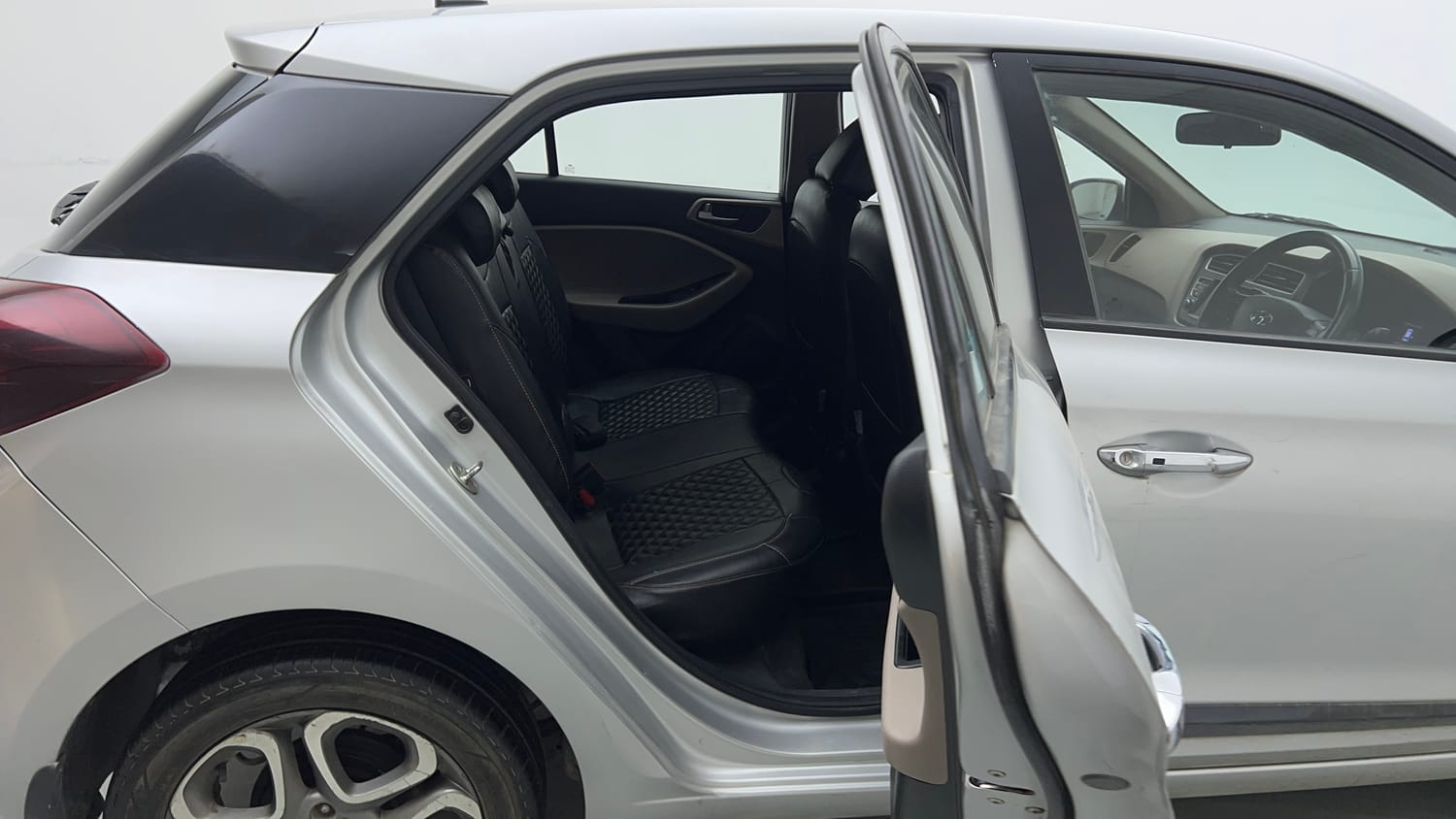 Used 2018 Hyundai Elite i20 Asta 1.2 (O) Petrol Manual interior RIGHT SIDE REAR DOOR CABIN VIEW