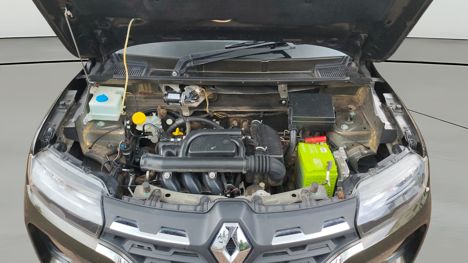 Used 2022 Renault Kwid RXT 1.0 AMT Petrol Automatic engine ENGINE & BONNET OPEN FRONT VIEW