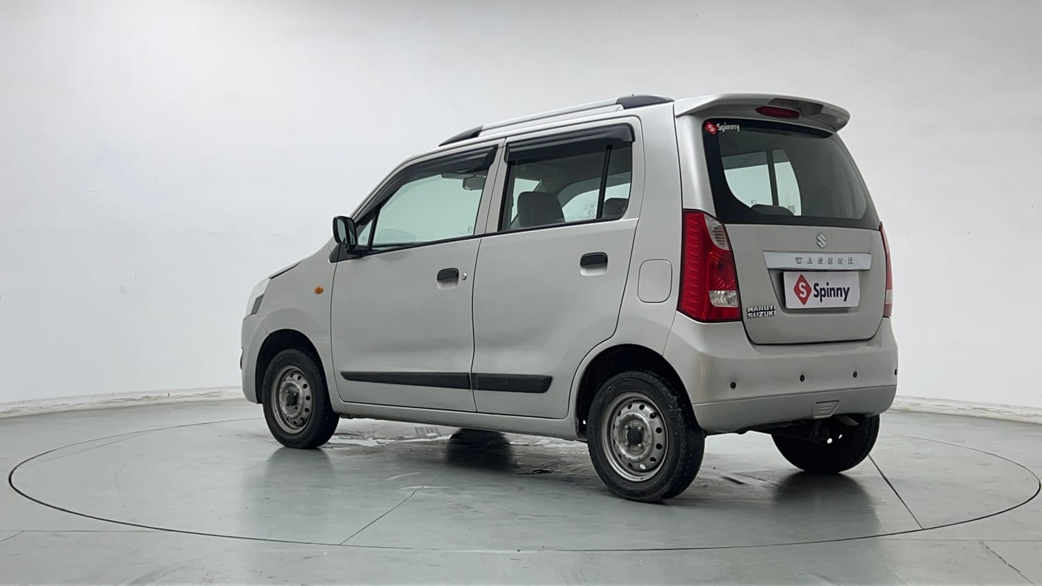 Used 2015 Maruti Suzuki Wagon R LXI Petrol Manual exterior LEFT REAR CORNER VIEW