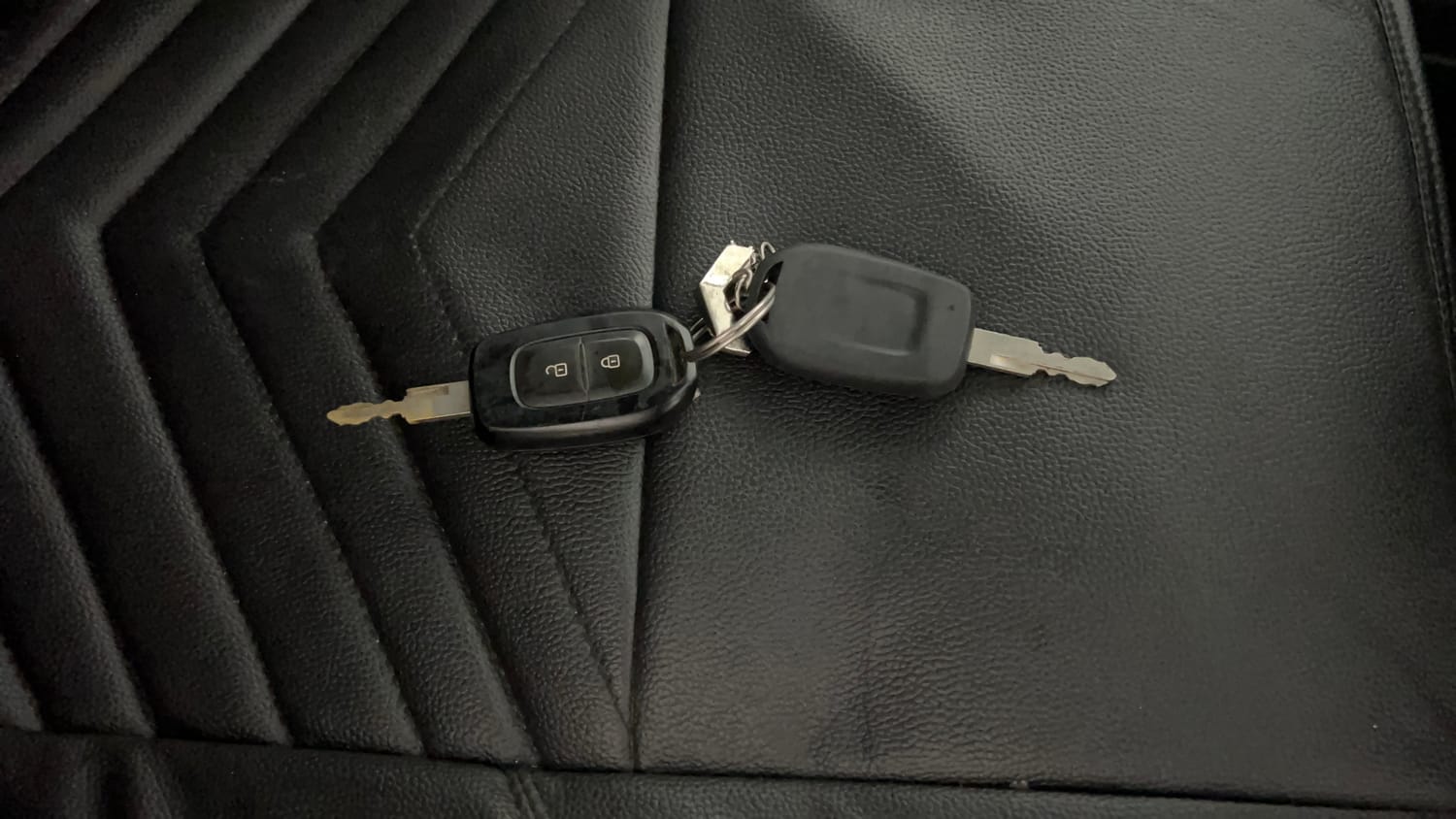 Used 2017 Renault Kwid CLIMBER 1.0 AMT Petrol Automatic extra CAR KEY VIEW