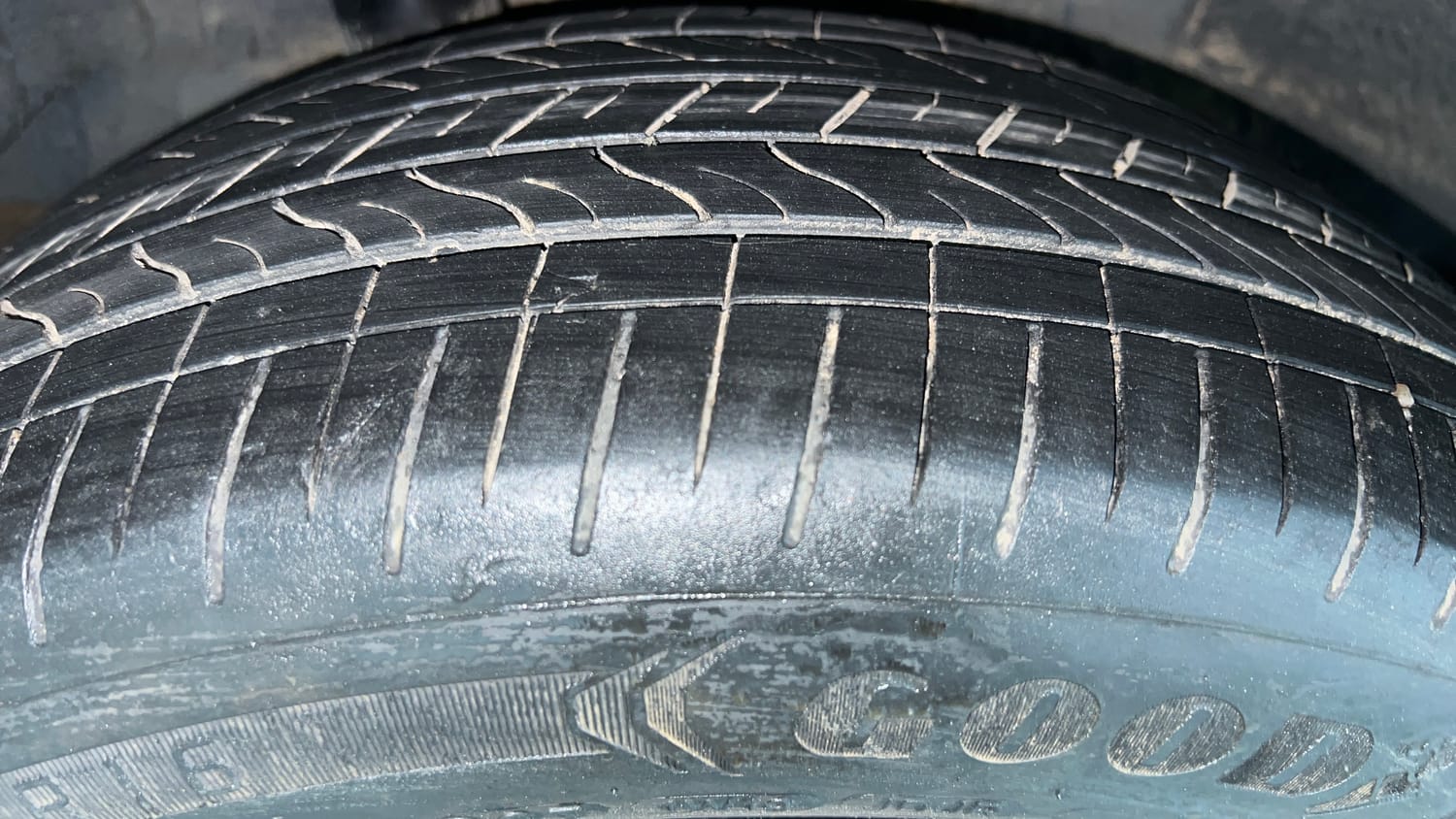 Used 2024 Hyundai Verna SX (O) 1.5 Turbo Petrol MT Petrol Manual tyres RIGHT REAR TYRE TREAD VIEW
