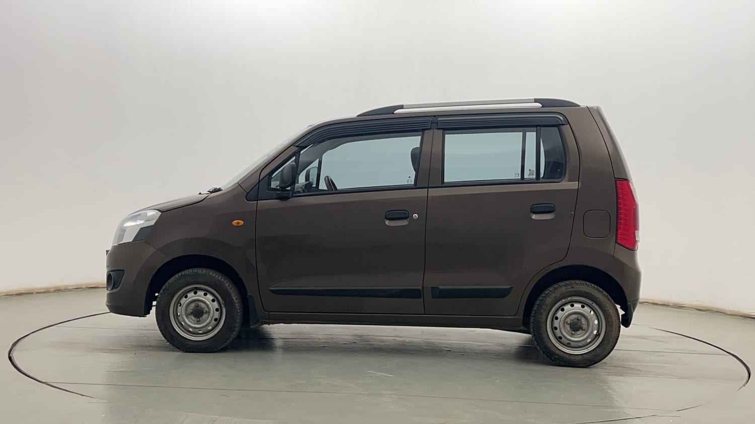 Used 2016 Maruti Suzuki Wagon R LXI Petrol Manual exterior LEFT SIDE VIEW