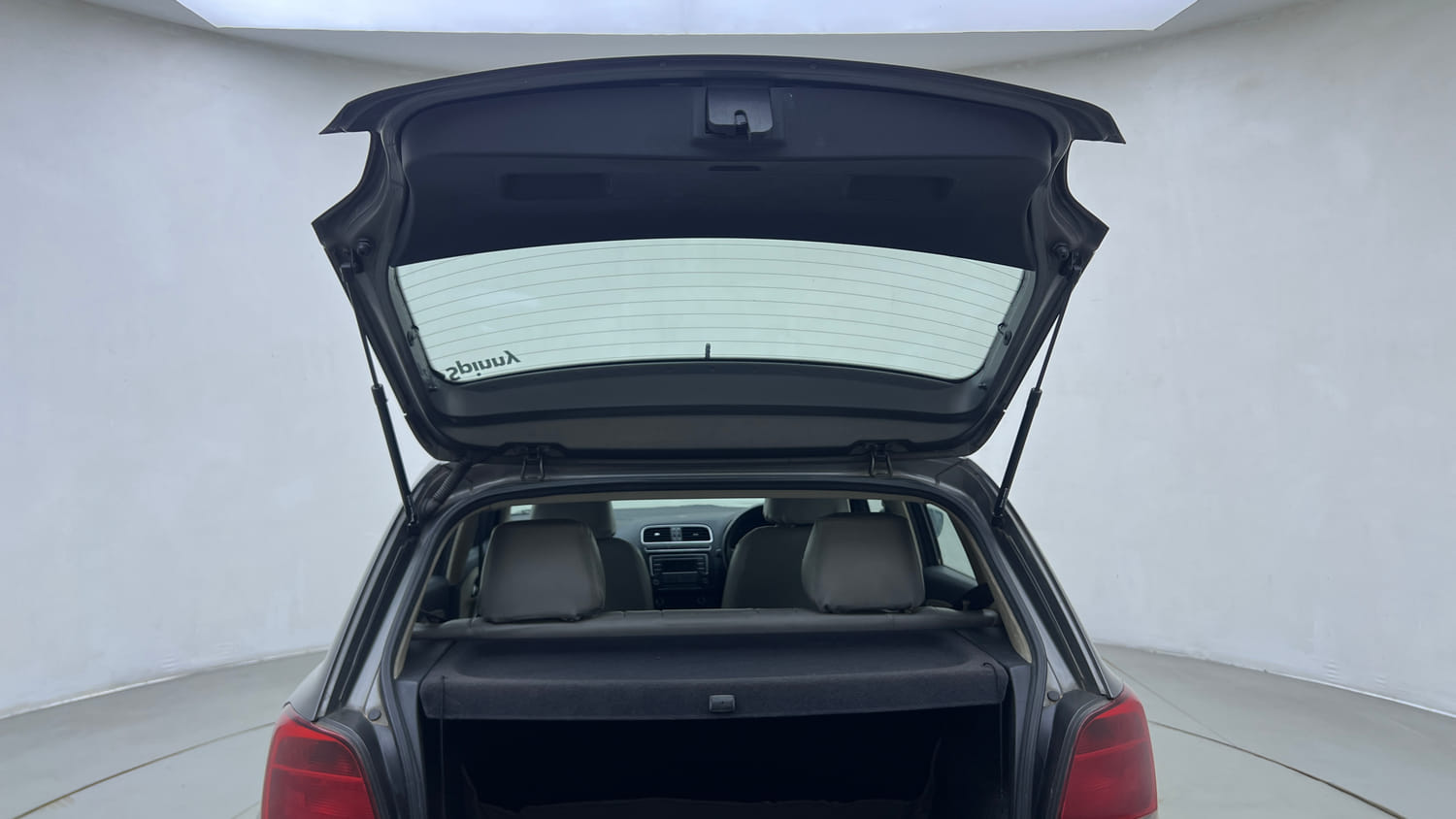 Used 2013 Volkswagen Polo Highline1.2L (P) Petrol Manual interior DICKY DOOR OPEN VIEW