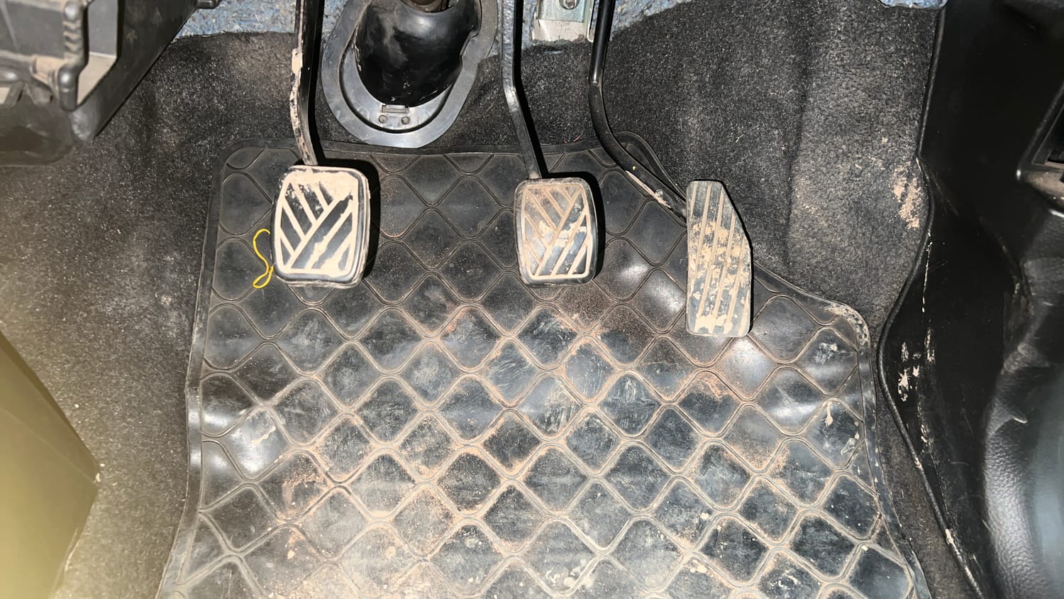 Used 2016 Maruti Suzuki Wagon R LXI Petrol Manual interior PEDALS VIEW