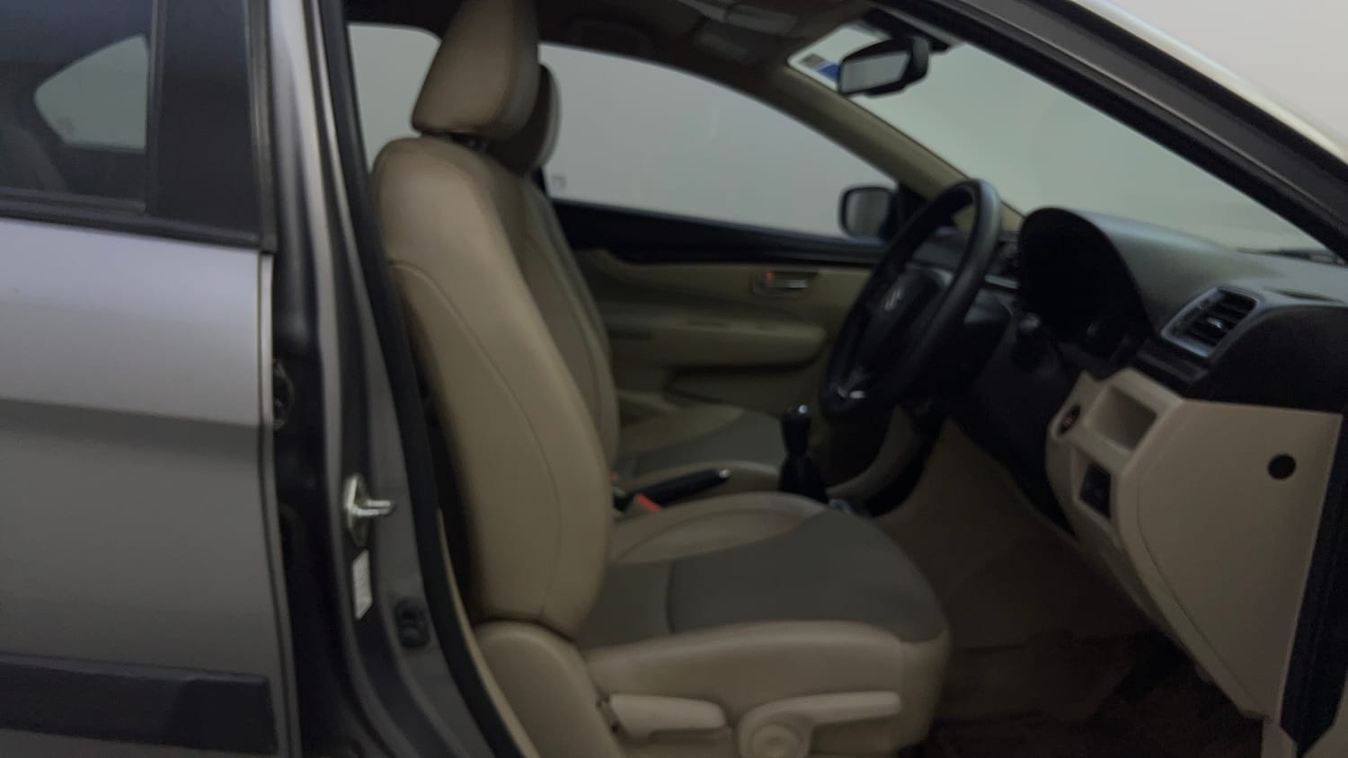 Used 2017 Maruti Suzuki Ciaz Zeta 1.3 Hybrid Diesel Manual interior RIGHT SIDE FRONT DOOR CABIN VIEW