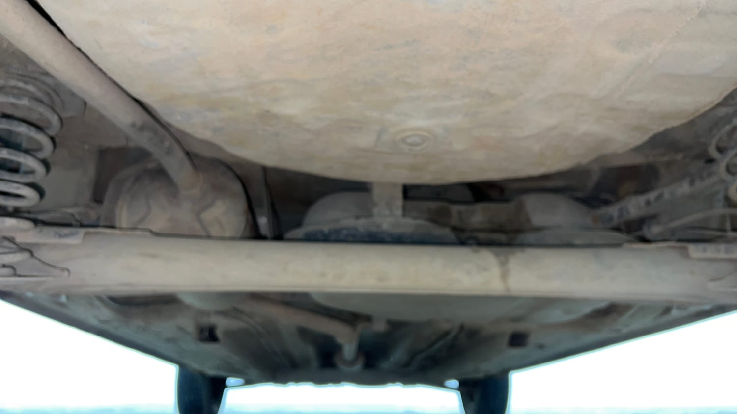 Used 2021 Renault Kwid RXL 1.0 MT Petrol Manual extra REAR UNDERBODY VIEW (TAKEN FROM REAR)