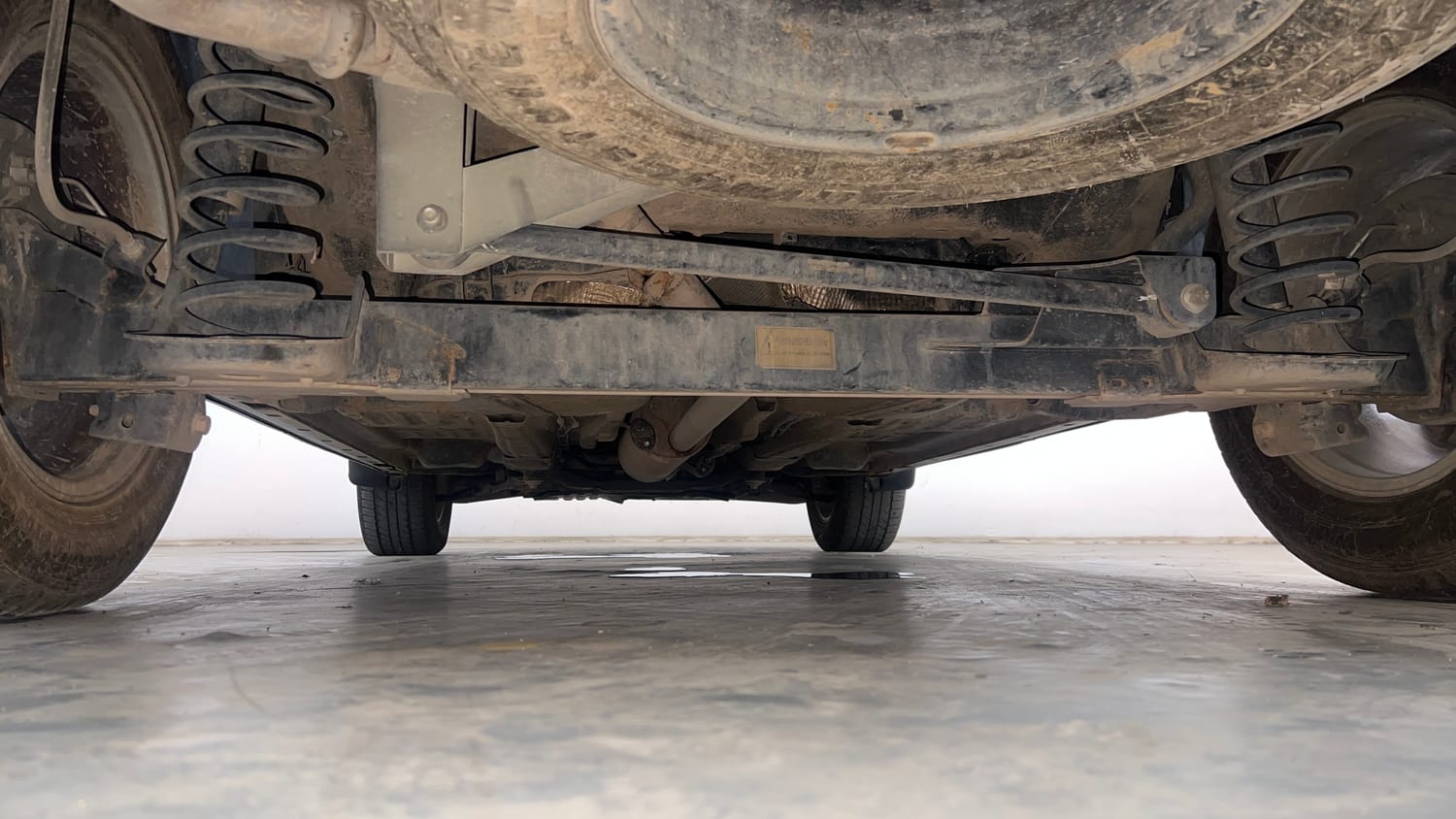 Used 2019 Tata Harrier XT Diesel Manual extra REAR UNDERBODY VIEW (TAKEN FROM REAR)