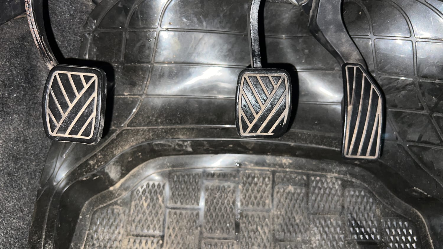 Used 2015 Maruti Suzuki Ritz Lxi BS-IV Petrol Manual interior PEDALS VIEW