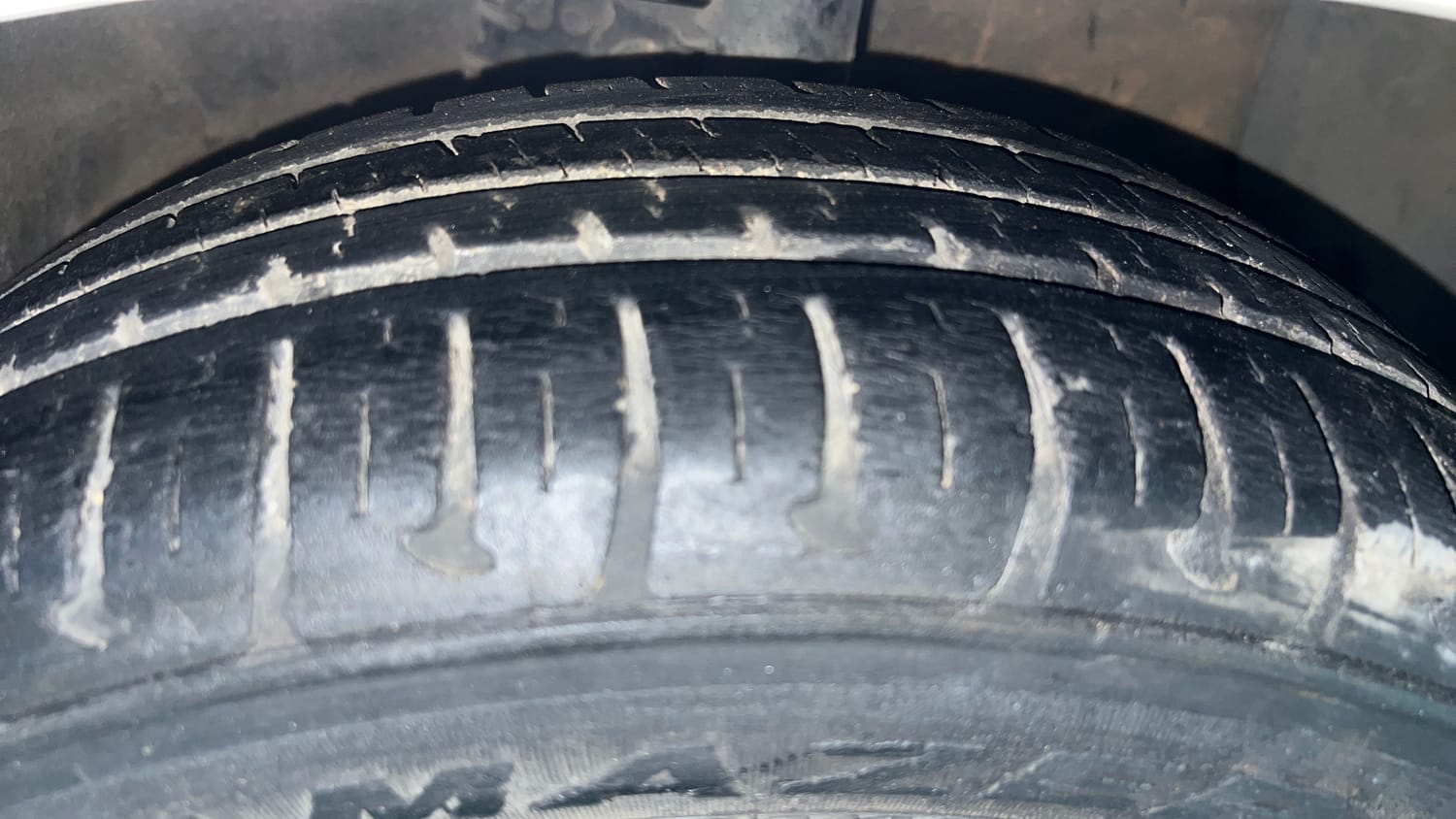 Used 2018 Hyundai Grand i10 Sportz 1.2 Kappa VTVT Petrol Manual tyres RIGHT FRONT TYRE TREAD VIEW