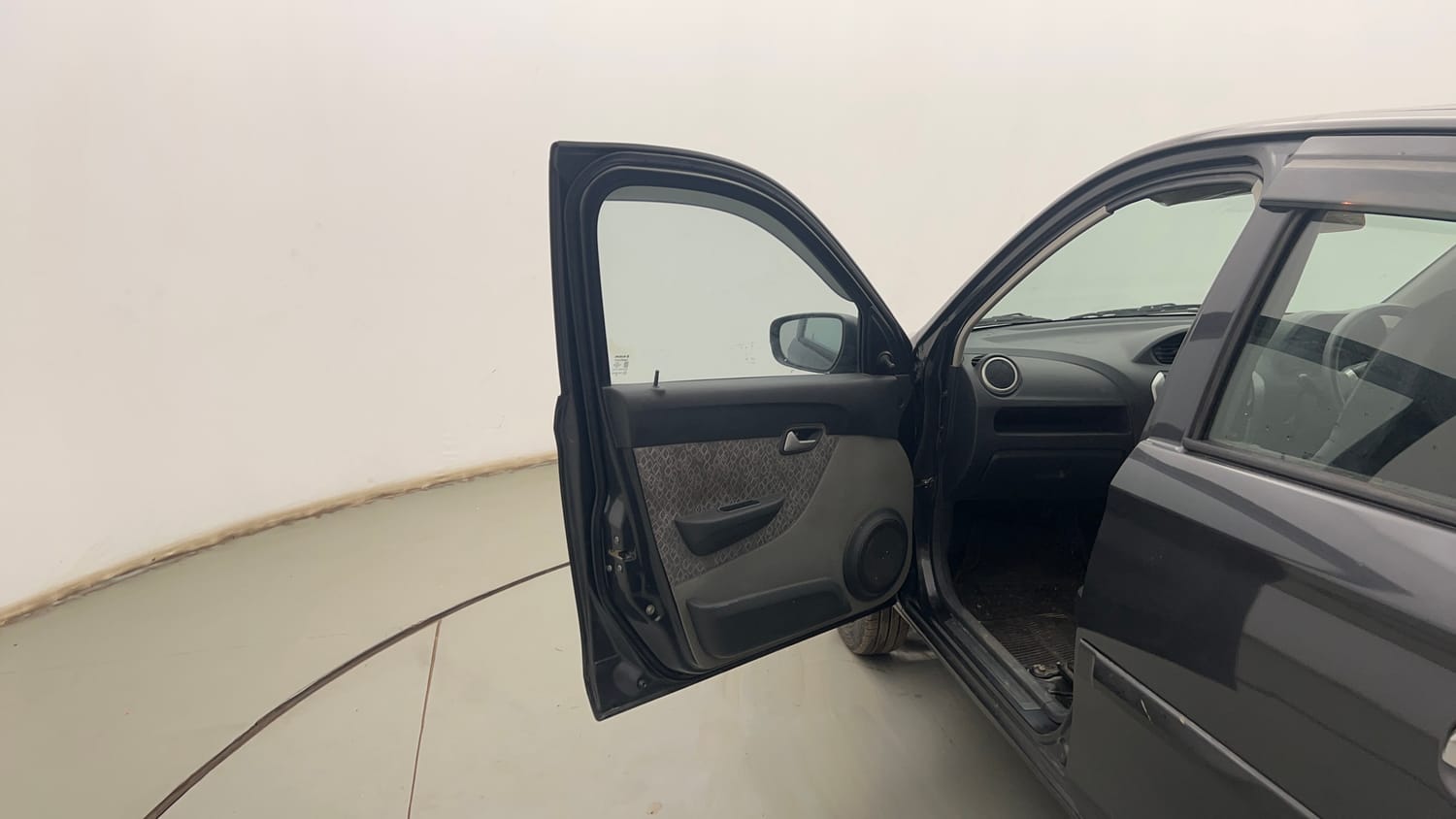 Used 2019 Maruti Suzuki Alto 800 VXi (O) Petrol Manual interior LEFT FRONT DOOR OPEN VIEW
