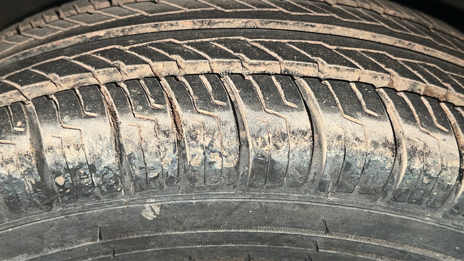 Used 2019 Maruti Suzuki Alto 800 VXi (O) Petrol Manual tyres LEFT FRONT TYRE TREAD VIEW