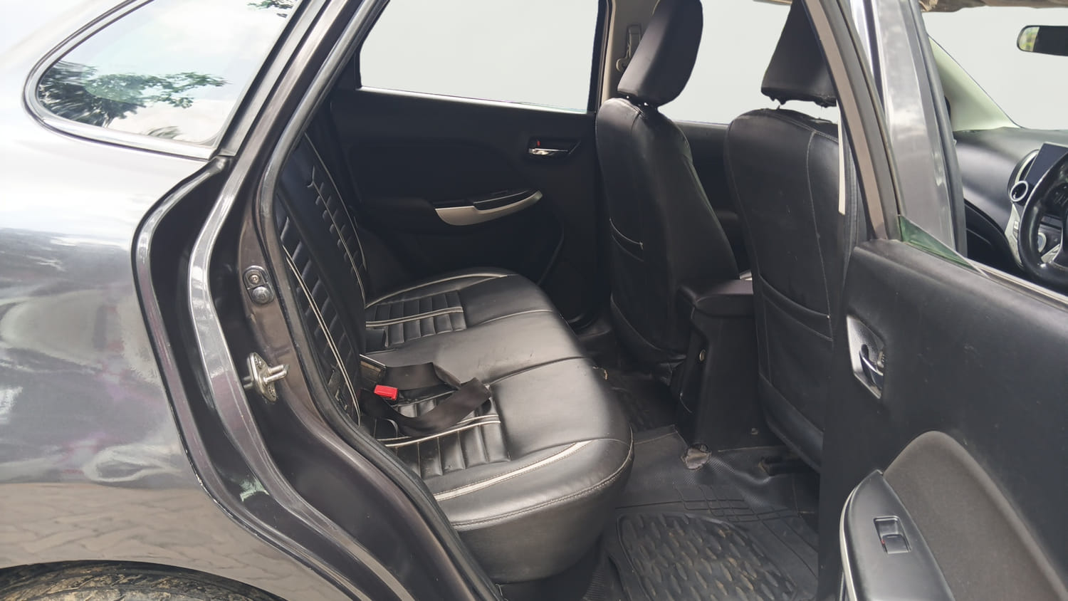 Used 2018 Maruti Suzuki Baleno Zeta 1.2 Petrol Manual interior RIGHT SIDE REAR DOOR CABIN VIEW