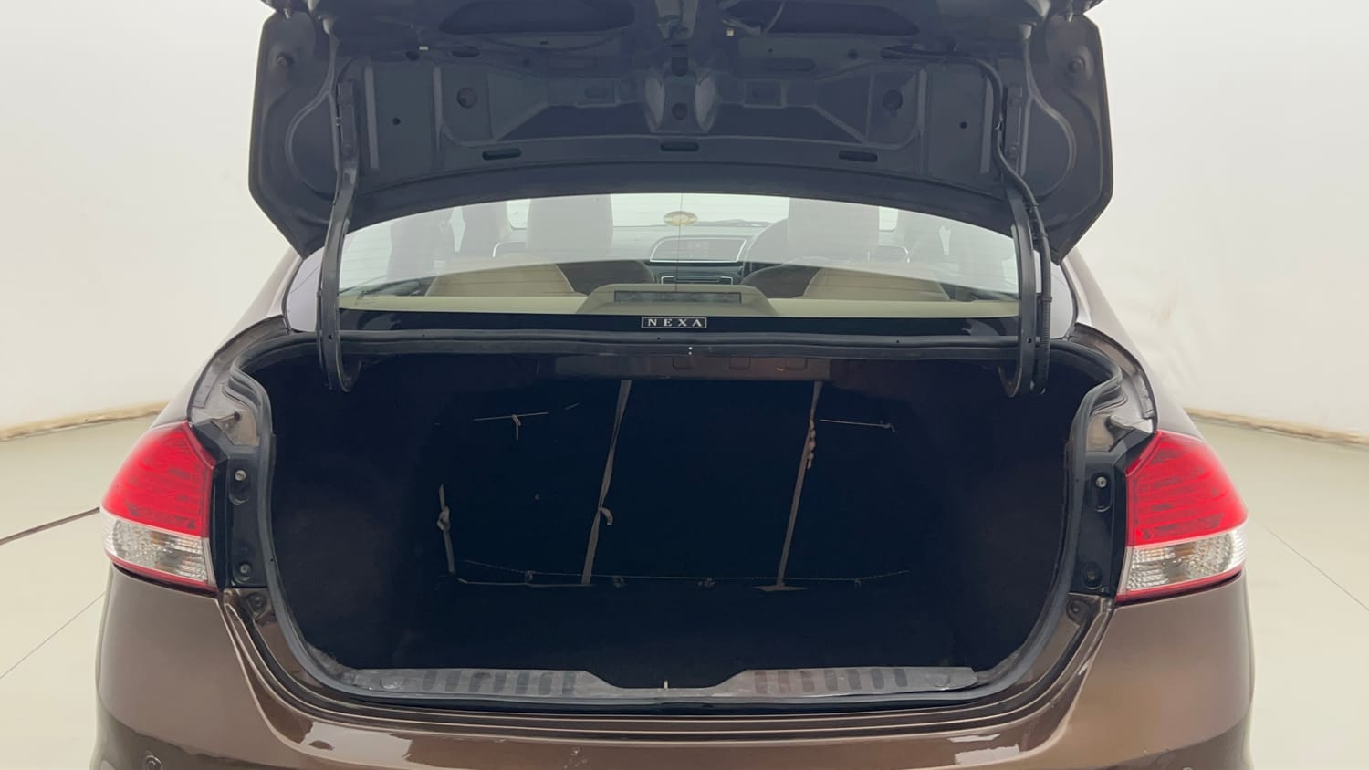Used 2018 Maruti Suzuki Ciaz Delta 1.4 MT Petrol Manual interior DICKY INSIDE VIEW