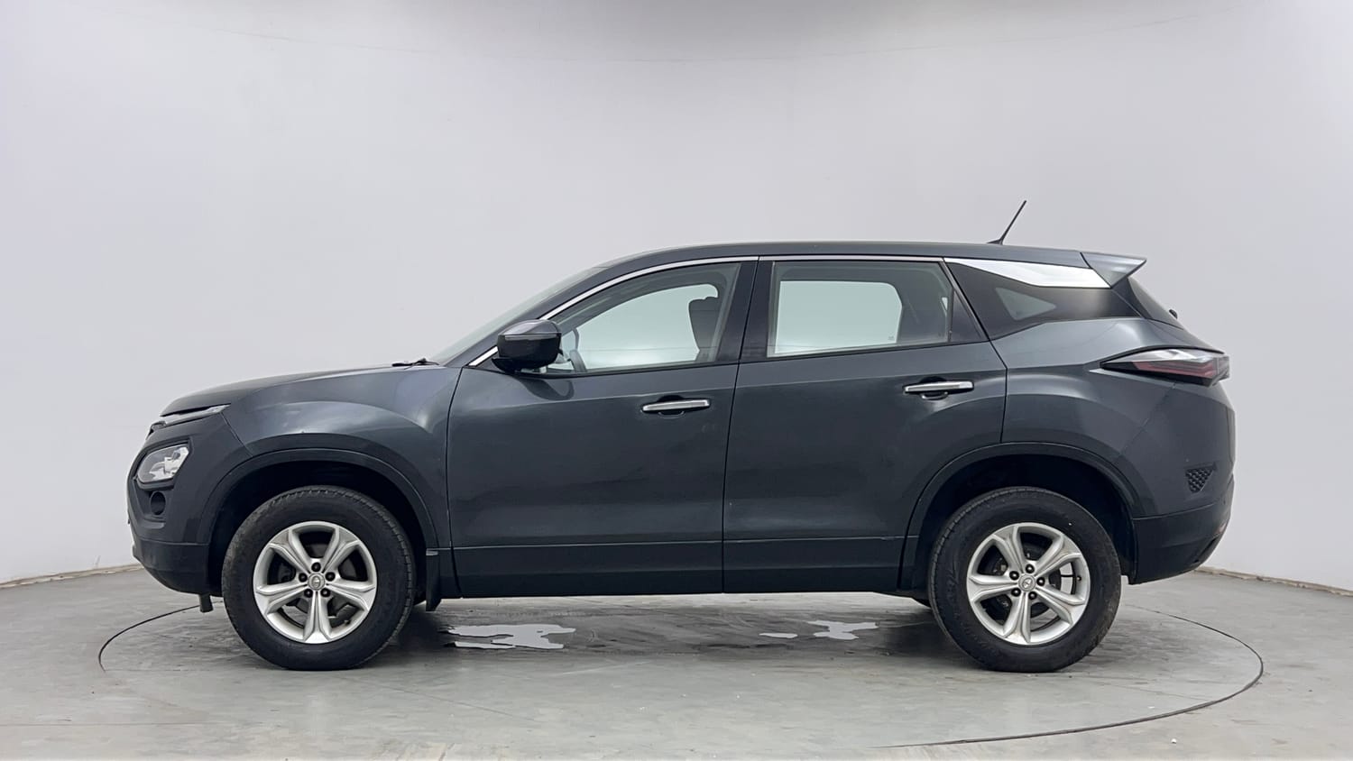 Used 2019 Tata Harrier XT Diesel Manual exterior LEFT SIDE VIEW