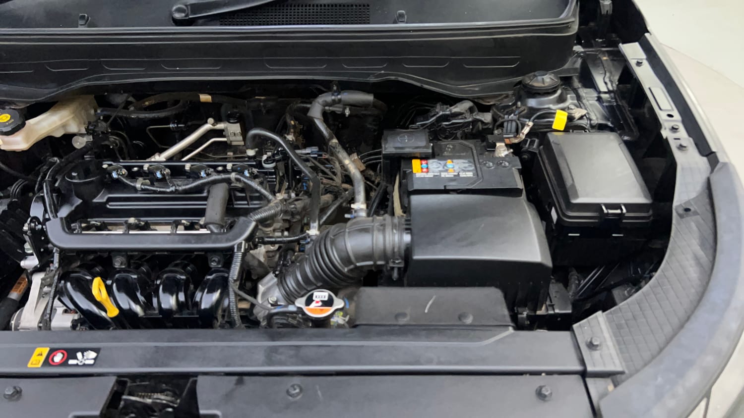 Used 2023 Hyundai Venue SX 1.2 Petrol Petrol Manual engine ENGINE LEFT SIDE VIEW