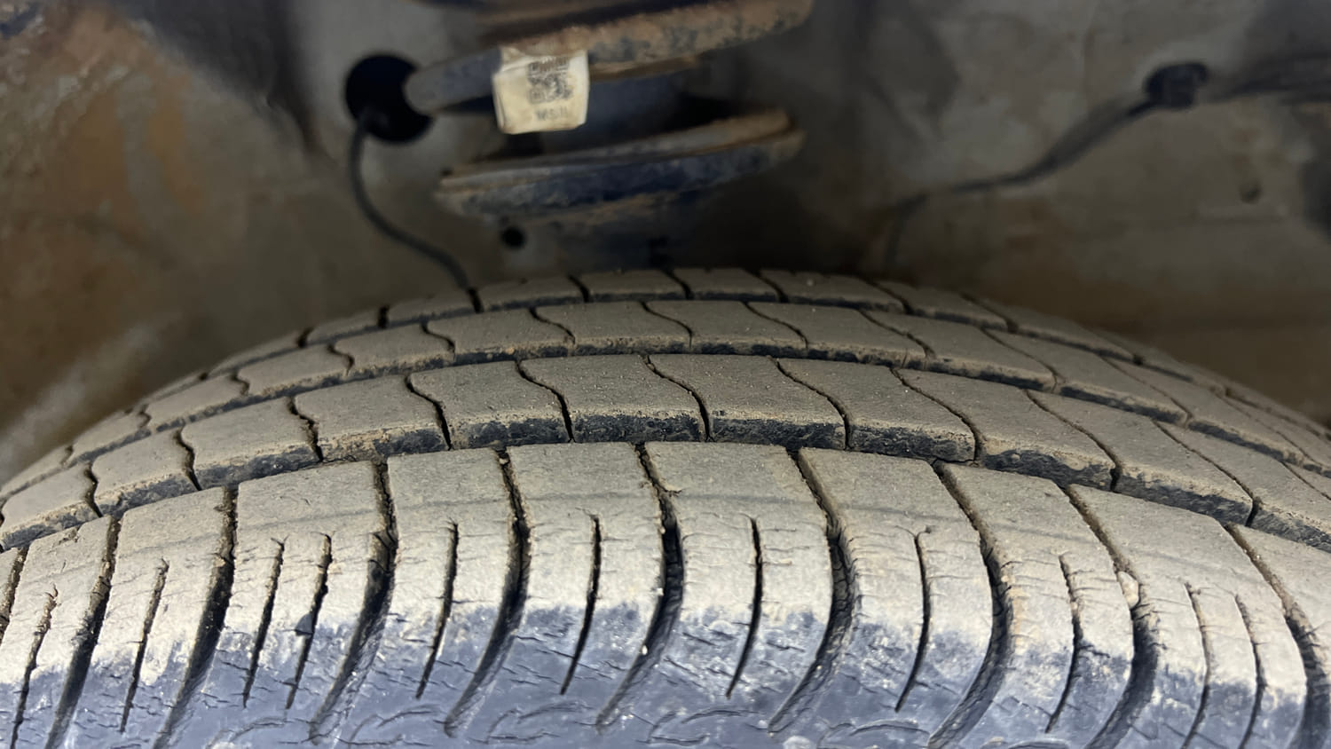 Used 2020 Maruti Suzuki S-Presso VXi Plus AMT Petrol Automatic tyres RIGHT FRONT TYRE TREAD VIEW