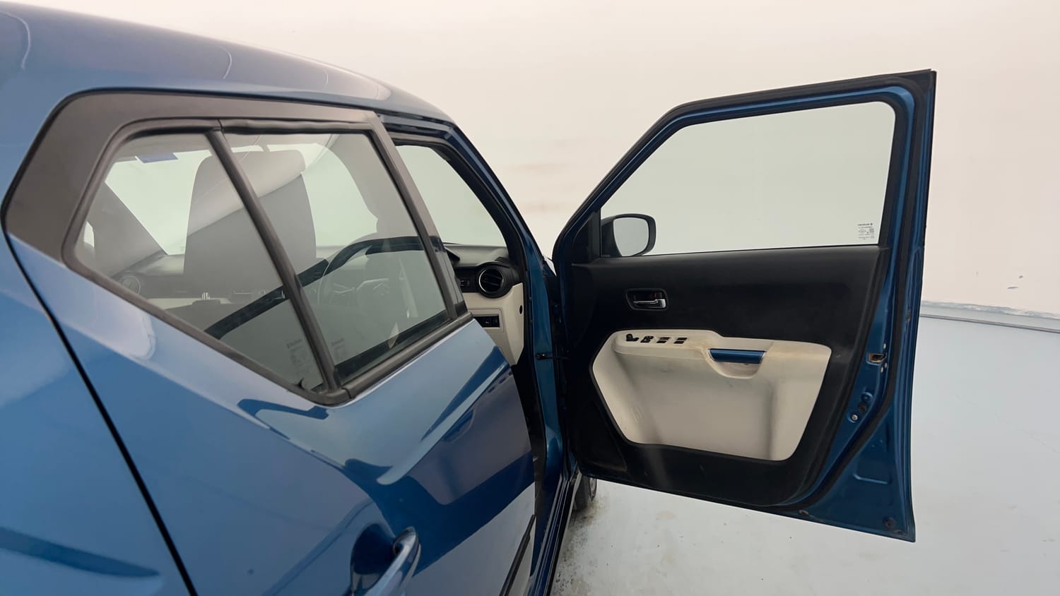 Used 2018 Maruti Suzuki Ignis [2017-2020] Zeta AMT Petrol Dual Tone Petrol Automatic interior RIGHT FRONT DOOR OPEN VIEW