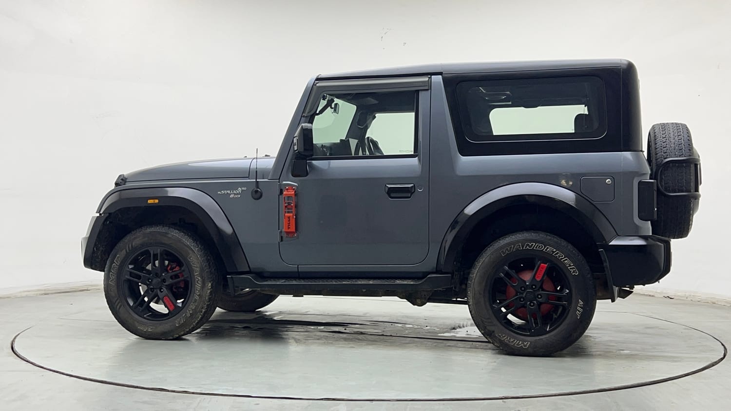 Used 2021 mahindra Thar LX Hard Top Petrol AT 4WD Petrol Automatic exterior LEFT SIDE VIEW