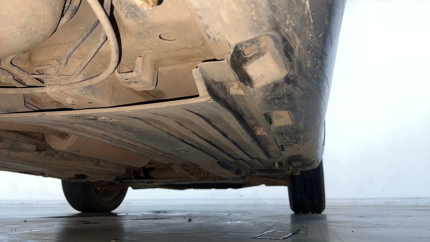 Used 2022 maruti-suzuki Vitara Brezza VXi Petrol Manual extra REAR RIGHT UNDERBODY VIEW
